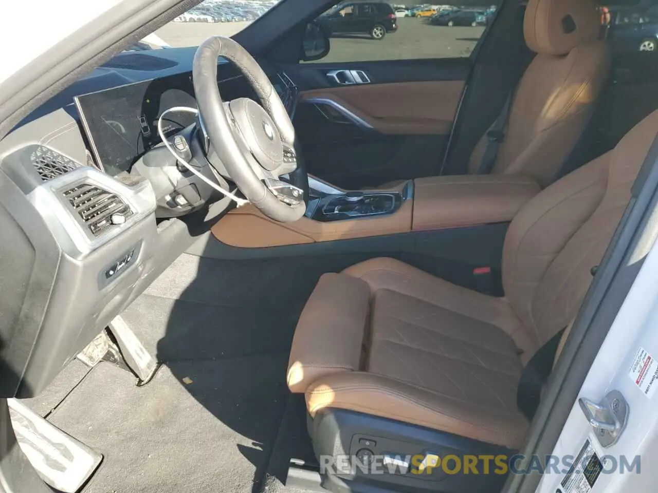 7 Photograph of a damaged car 5UX33EX06R9T30370 BMW X6 2024