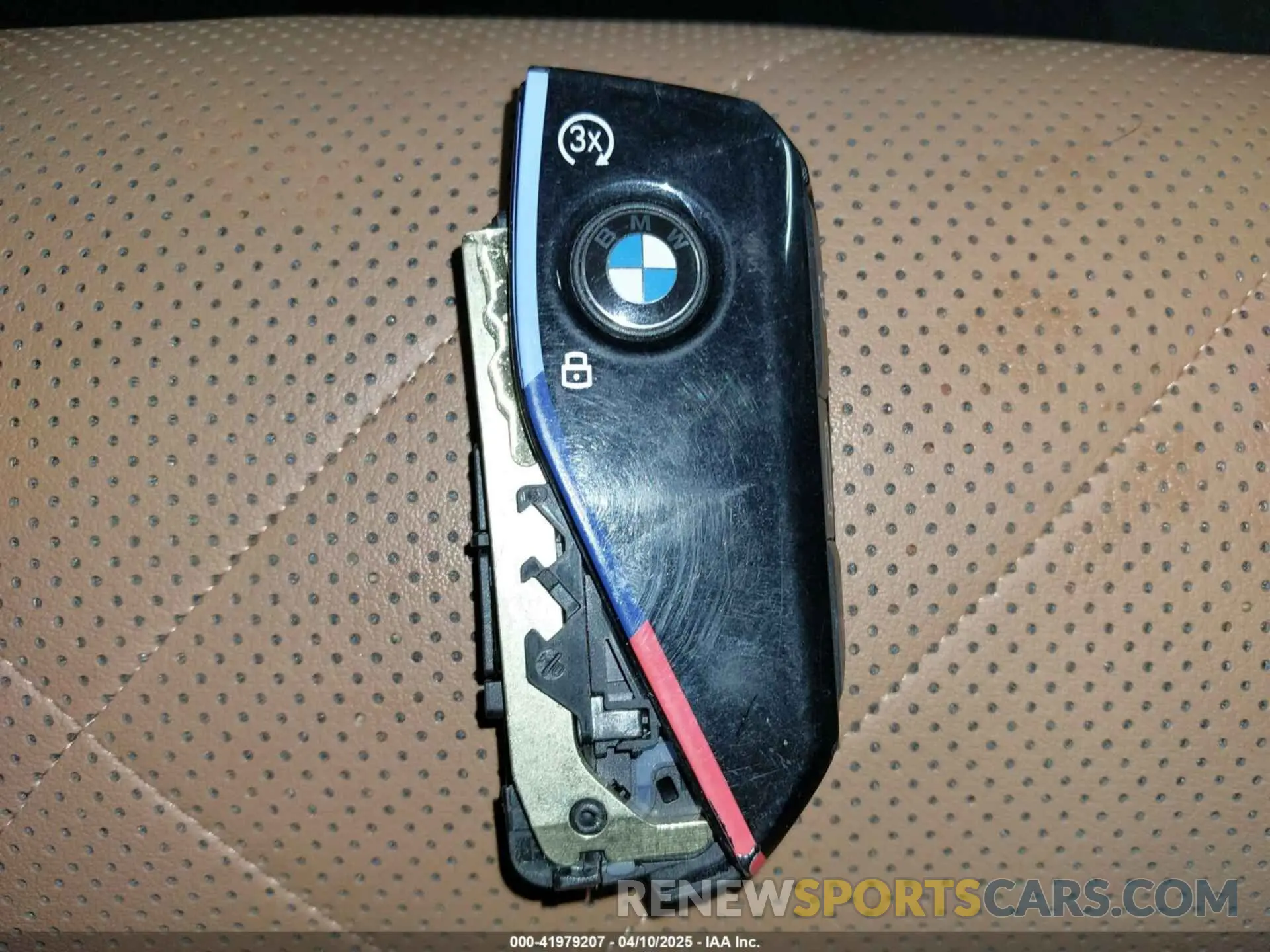 11 Photograph of a damaged car 5UX33EX07R9T11763 BMW X6 2024