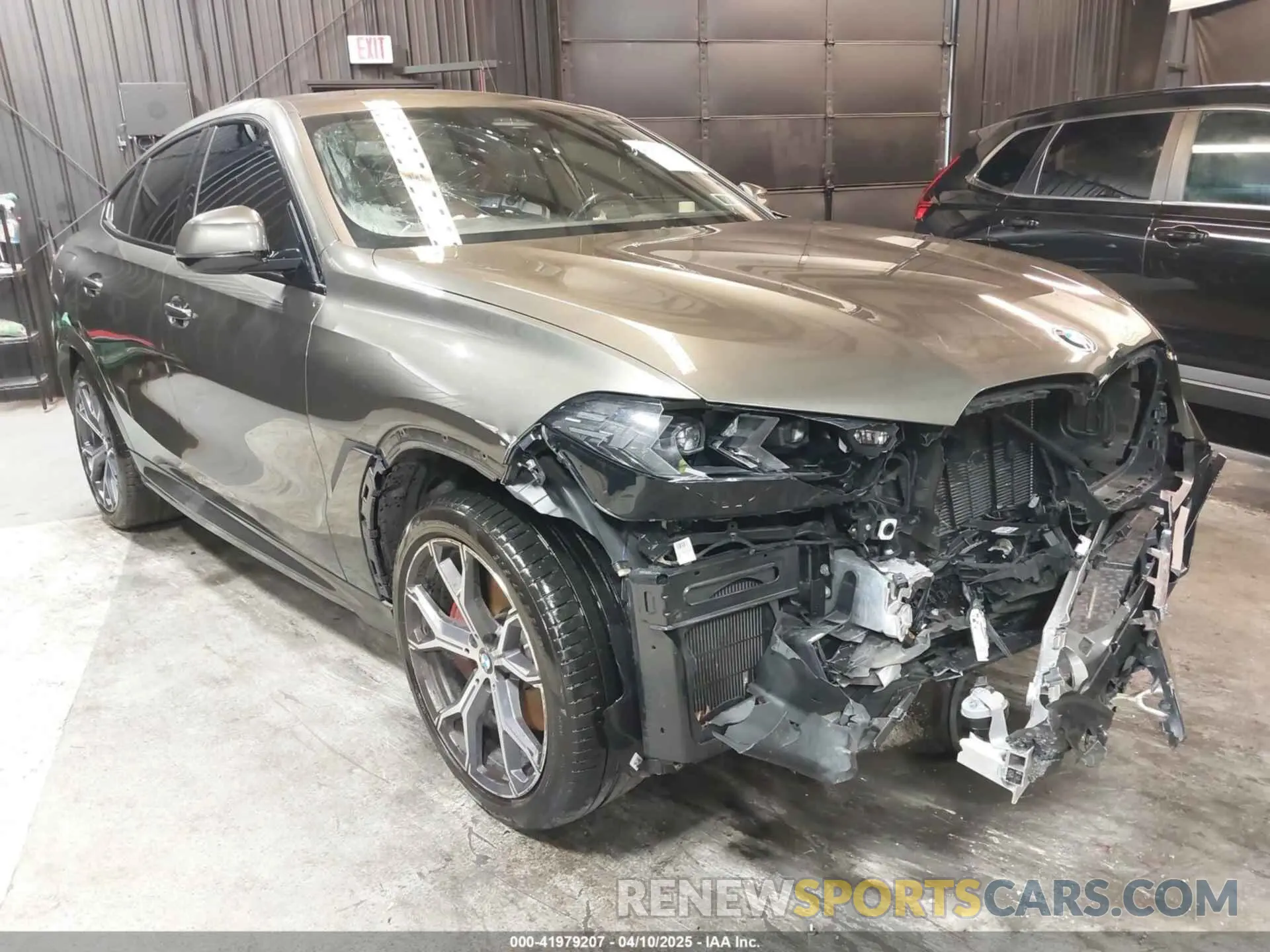 6 Photograph of a damaged car 5UX33EX07R9T11763 BMW X6 2024