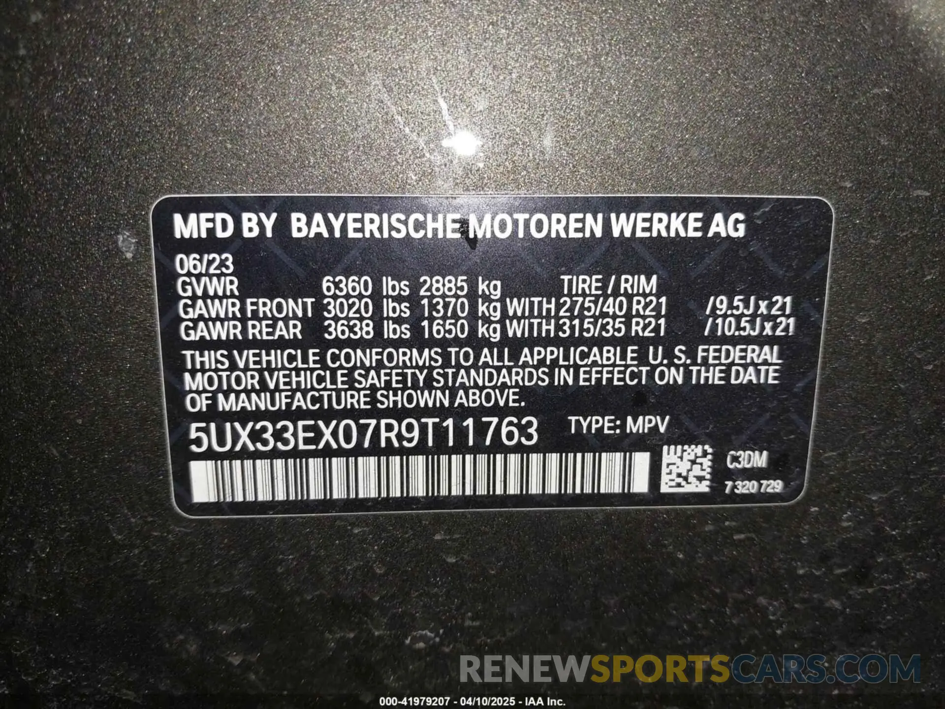 9 Photograph of a damaged car 5UX33EX07R9T11763 BMW X6 2024