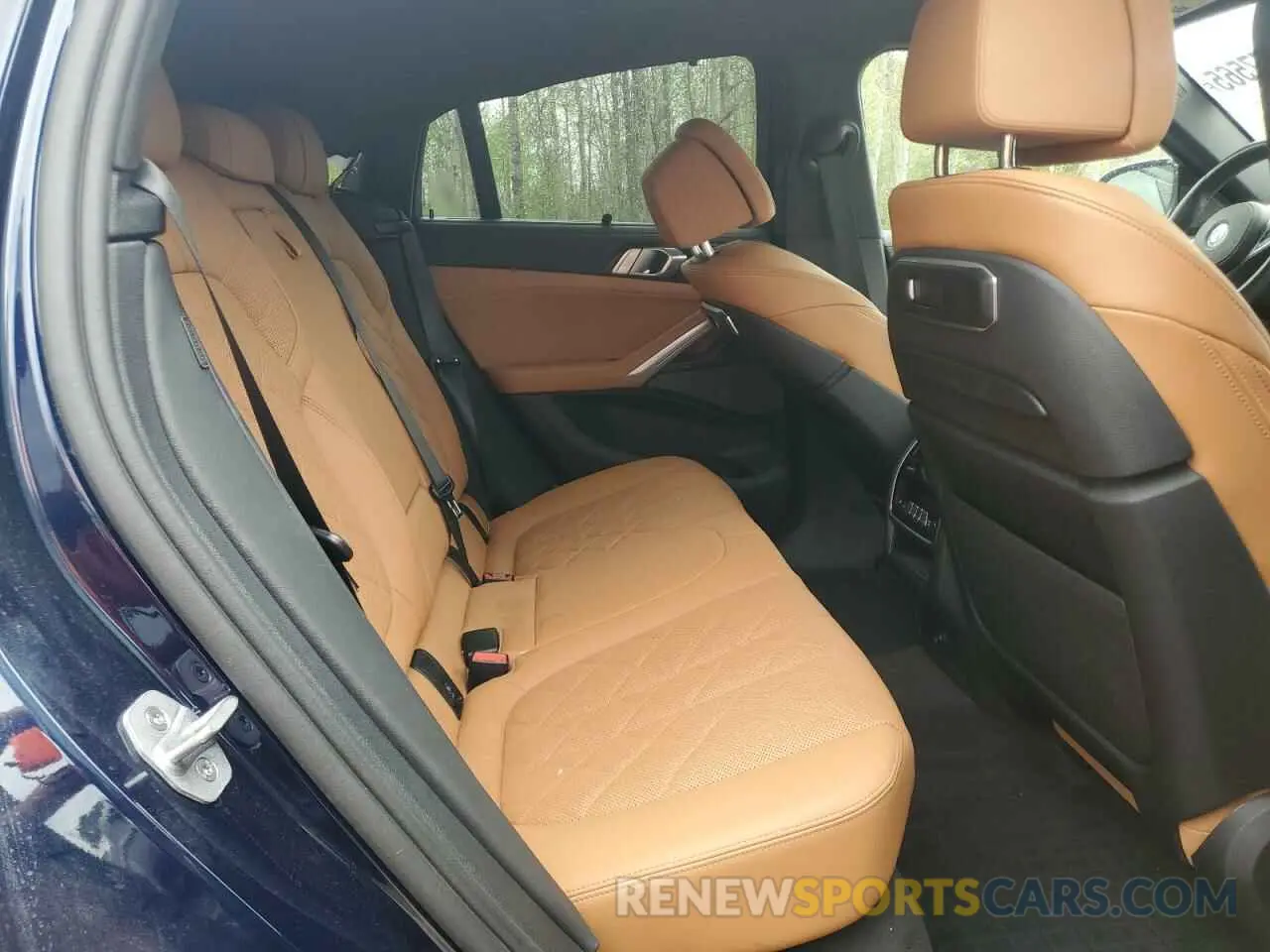 11 Photograph of a damaged car 5UX33EX07R9T53379 BMW X6 2024