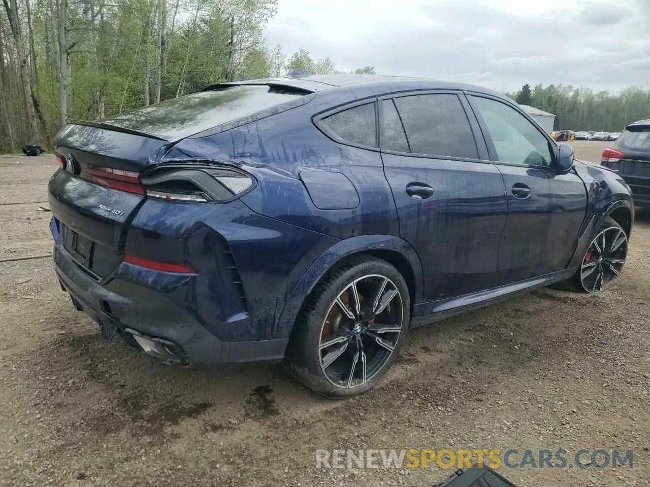 3 Photograph of a damaged car 5UX33EX07R9T53379 BMW X6 2024