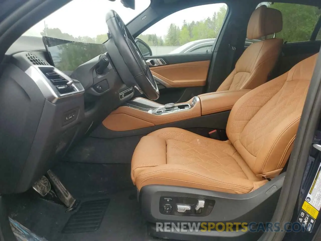 7 Photograph of a damaged car 5UX33EX07R9T53379 BMW X6 2024