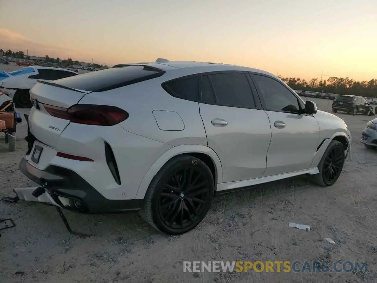 3 Photograph of a damaged car 5UX33EX08R9S90695 BMW X6 2024
