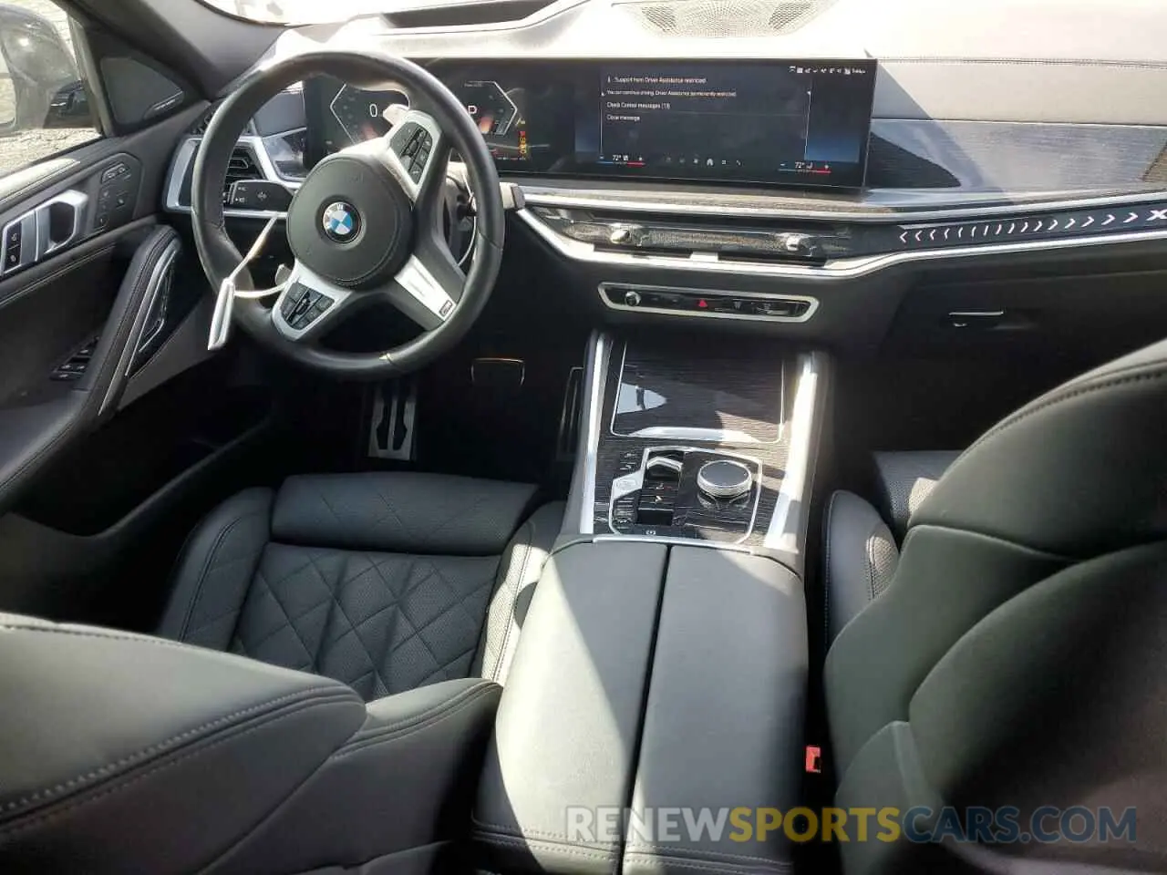 8 Photograph of a damaged car 5UX33EX09R9S35818 BMW X6 2024