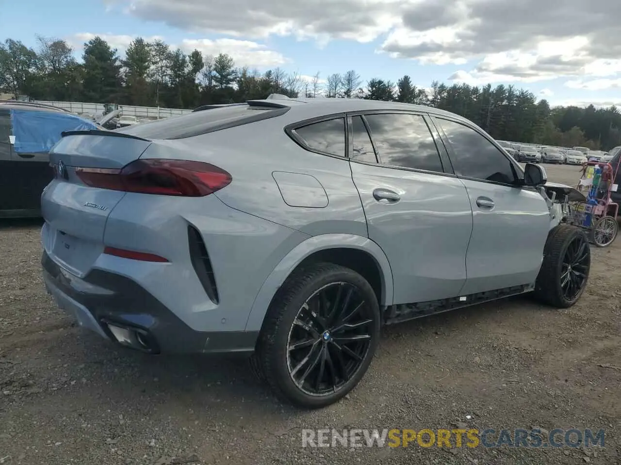 3 Photograph of a damaged car 5UX33EX09R9T96251 BMW X6 2024