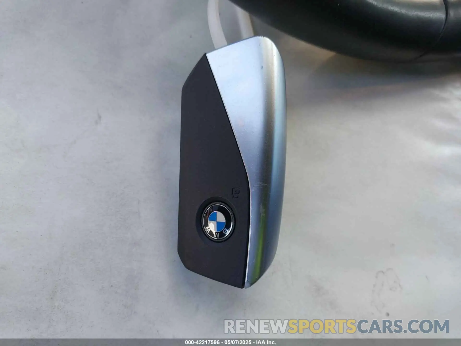 11 Photograph of a damaged car 5UX33EX09R9U76990 BMW X6 2024