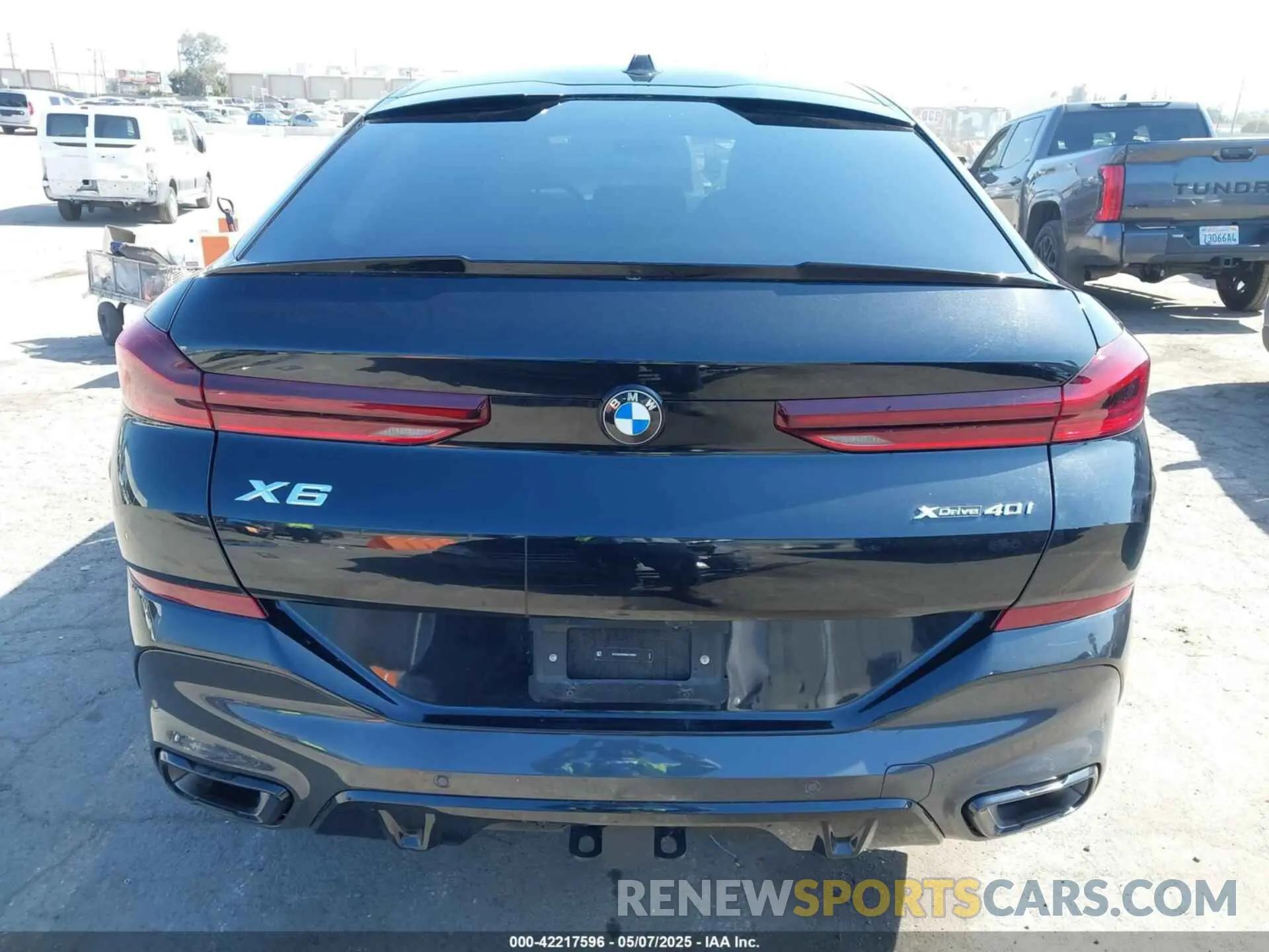 16 Photograph of a damaged car 5UX33EX09R9U76990 BMW X6 2024