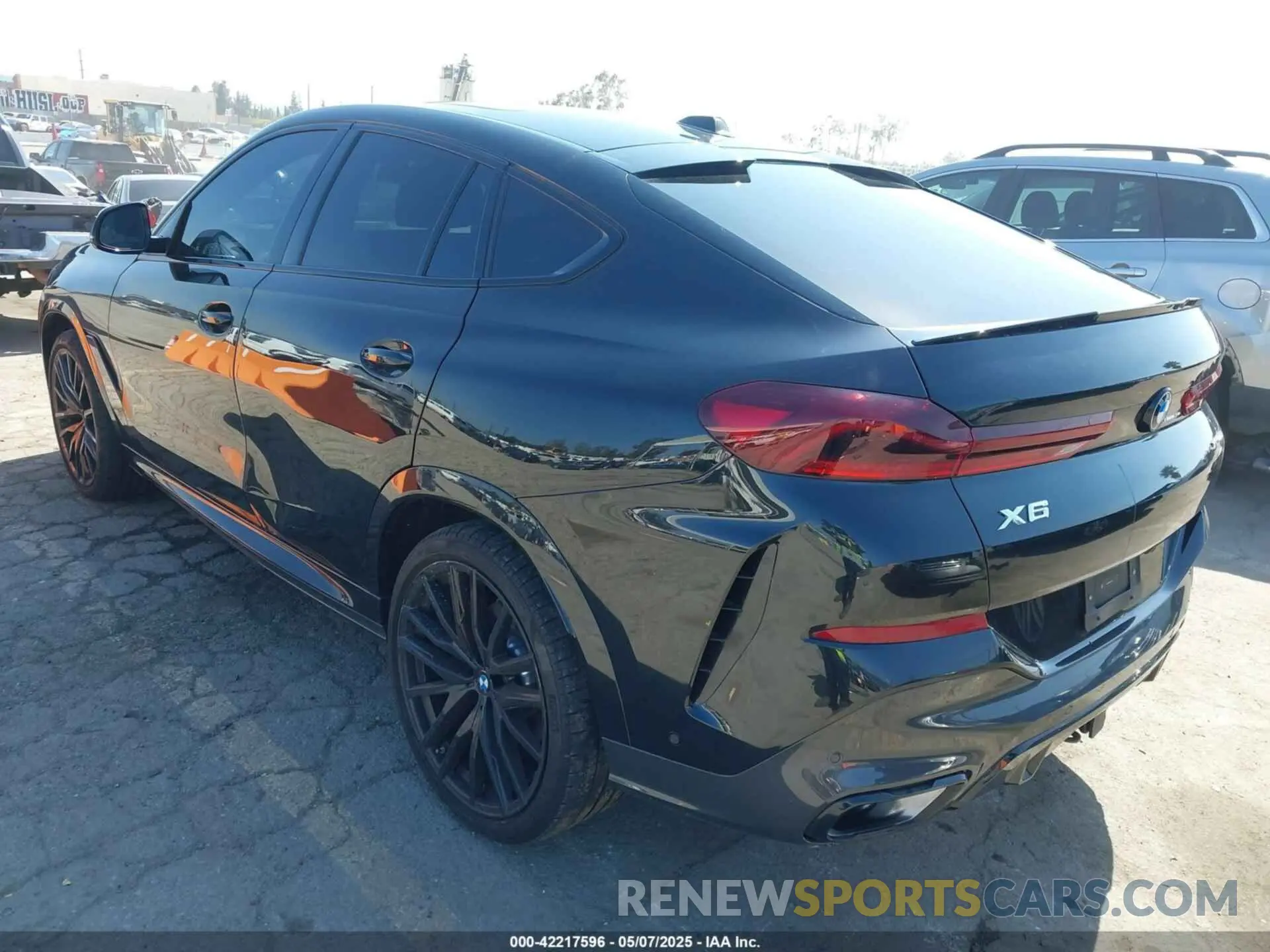 3 Photograph of a damaged car 5UX33EX09R9U76990 BMW X6 2024