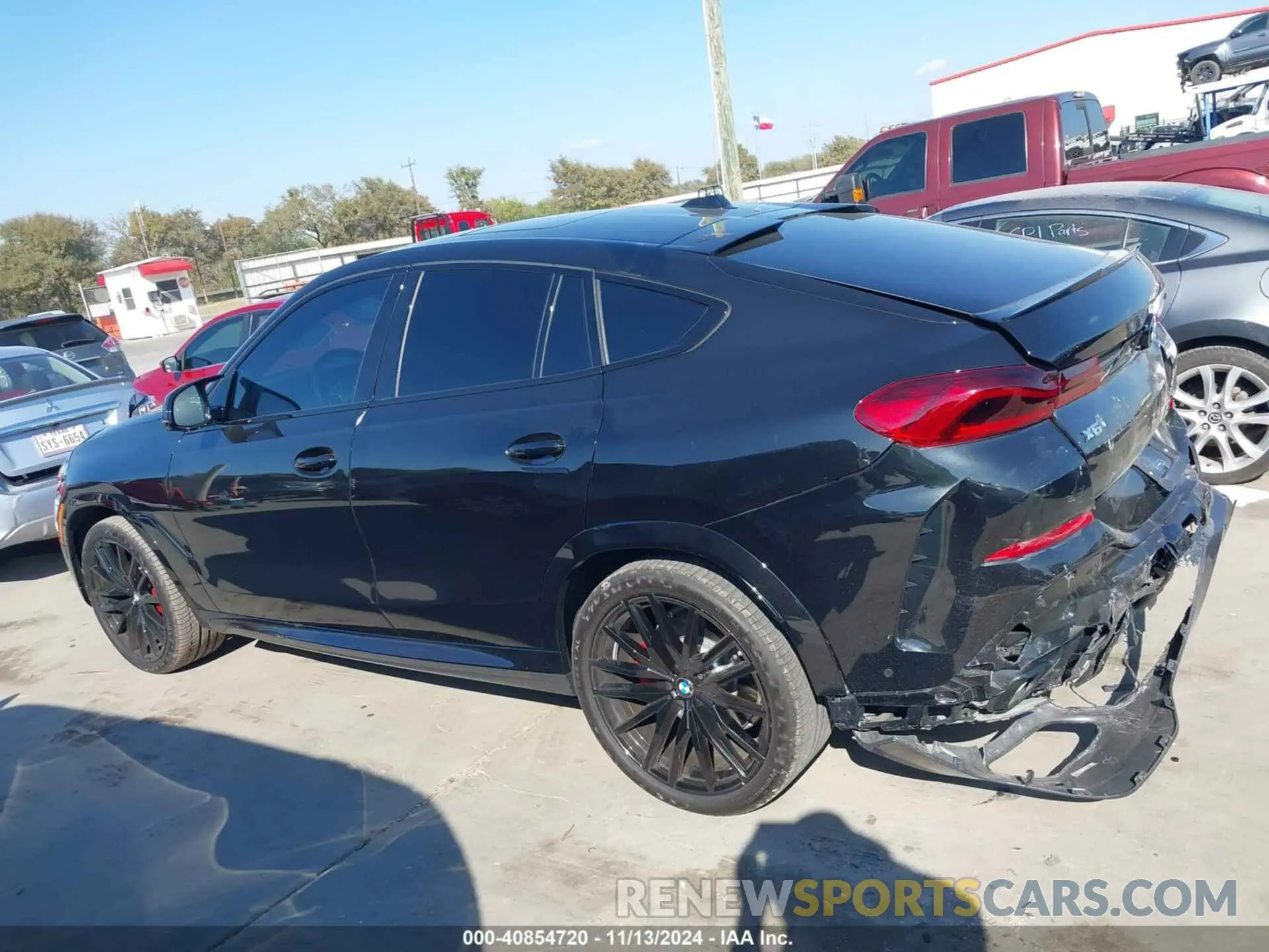 14 Photograph of a damaged car 5UX43EX05R9U48088 BMW X6 2024