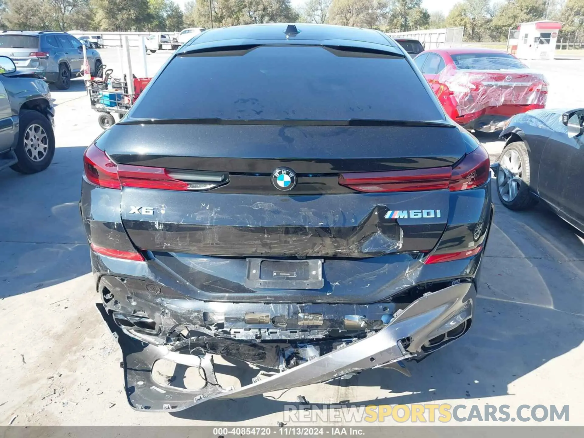 6 Photograph of a damaged car 5UX43EX05R9U48088 BMW X6 2024