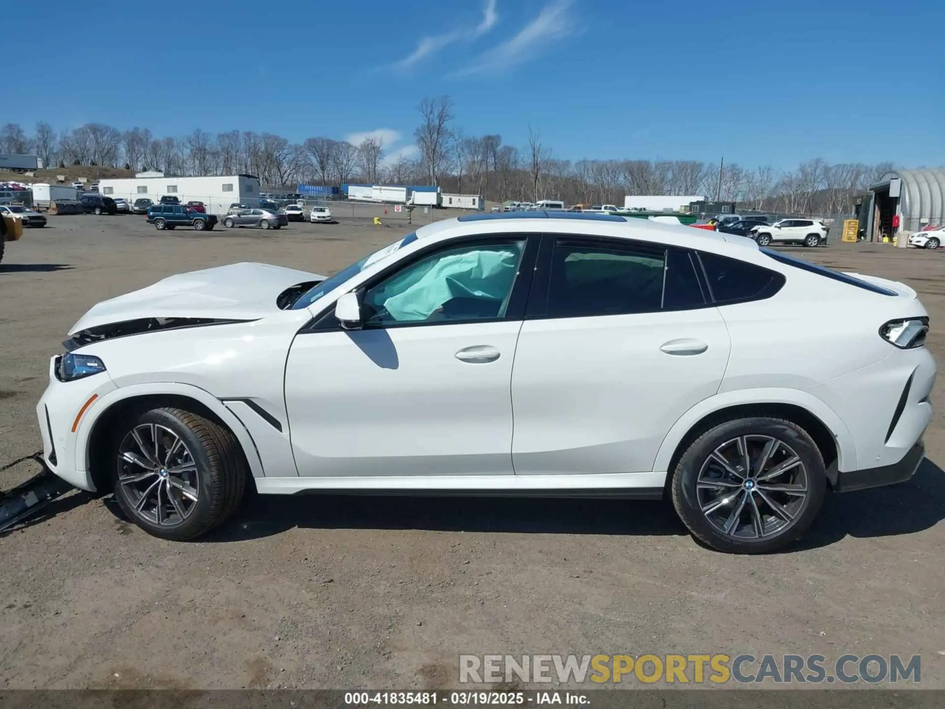 14 Photograph of a damaged car 5UX33EX01S9Z04573 BMW X6 2025