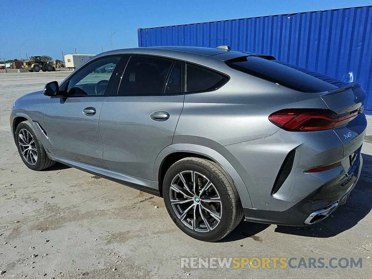 2 Photograph of a damaged car 5UX33EX02S9W99295 BMW X6 2025