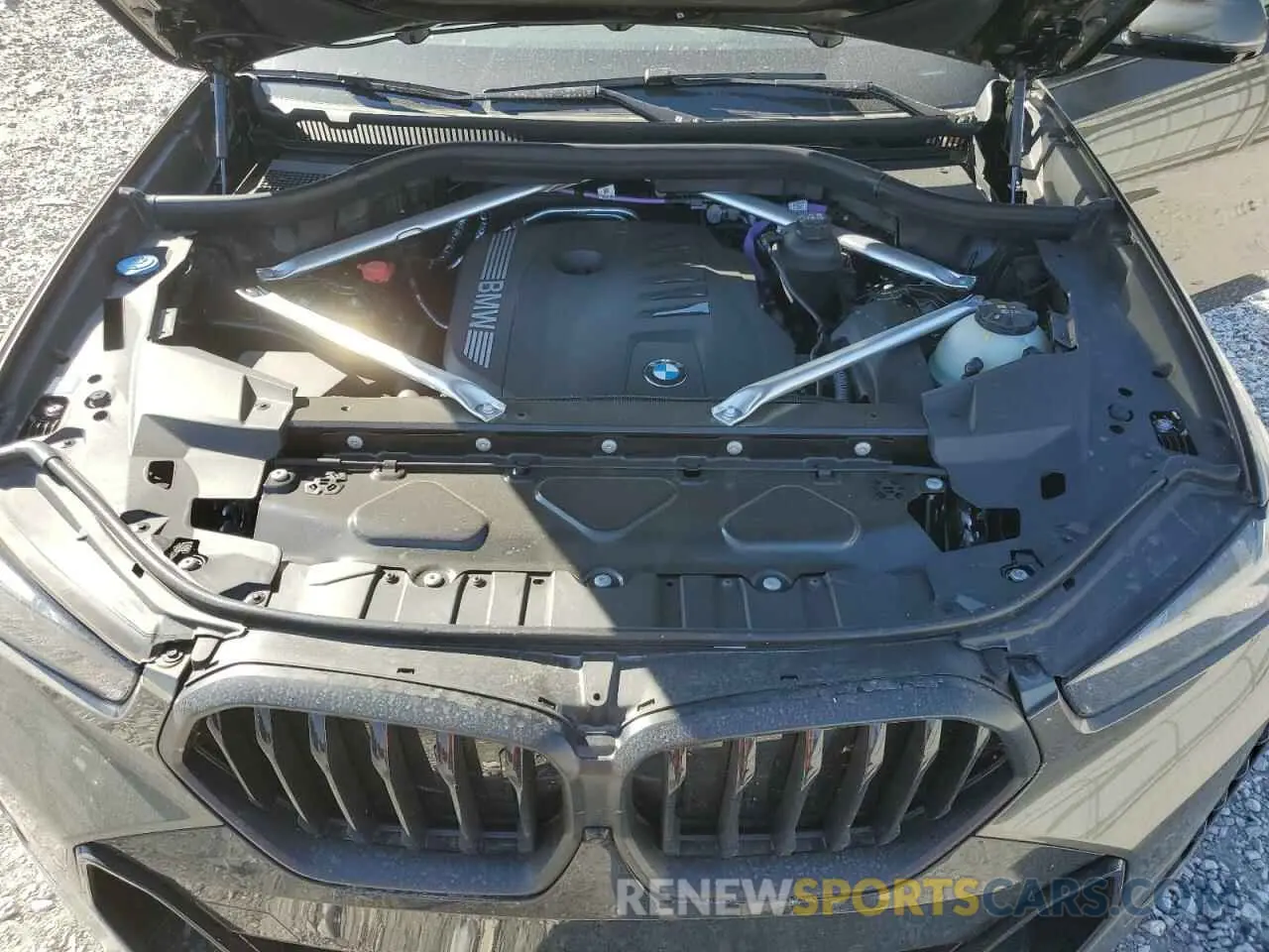 12 Photograph of a damaged car 5UX33EX02S9X11137 BMW X6 2025