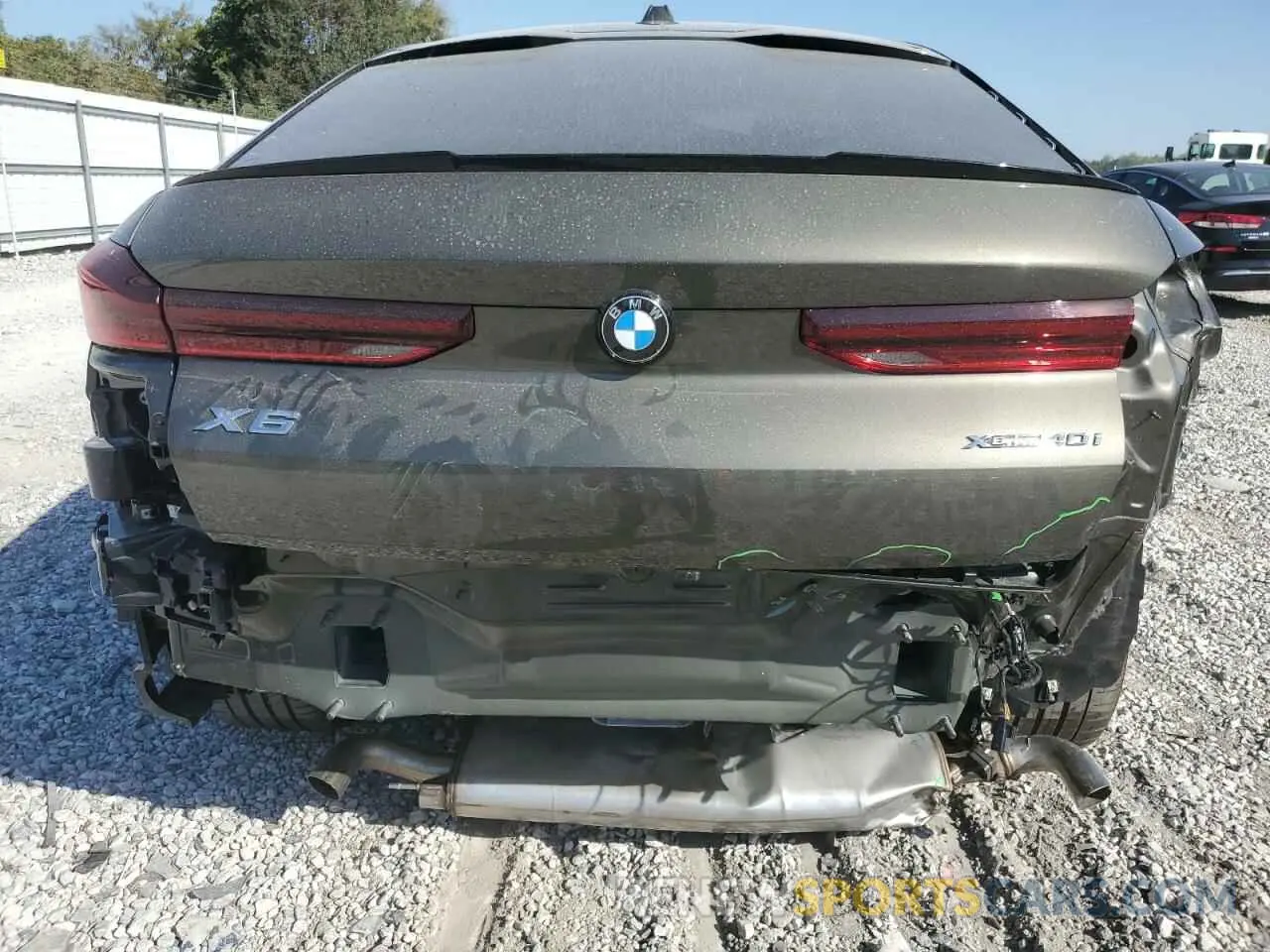 6 Photograph of a damaged car 5UX33EX02S9X11137 BMW X6 2025