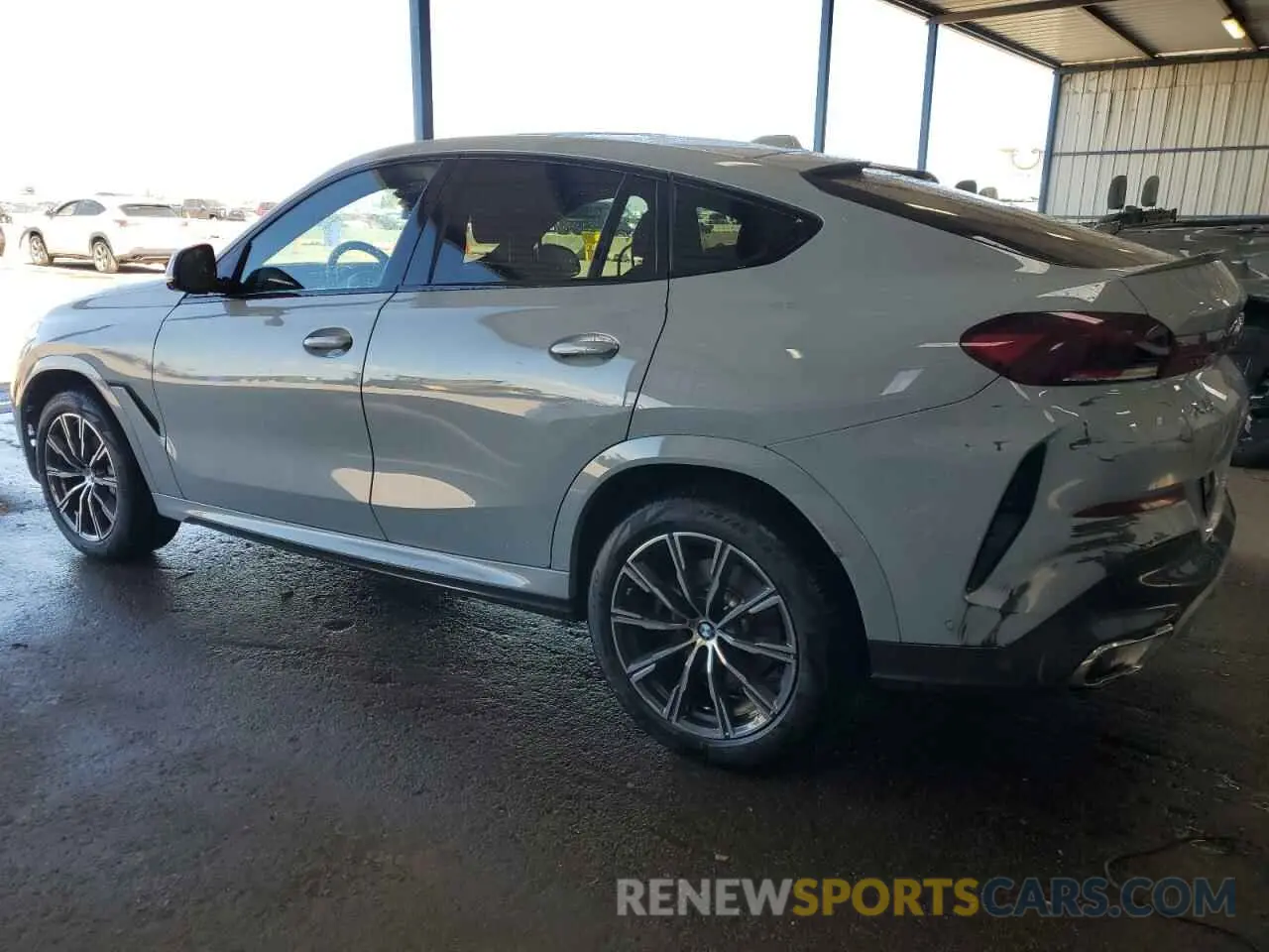 2 Photograph of a damaged car 5UX33EX02S9Z31250 BMW X6 2025