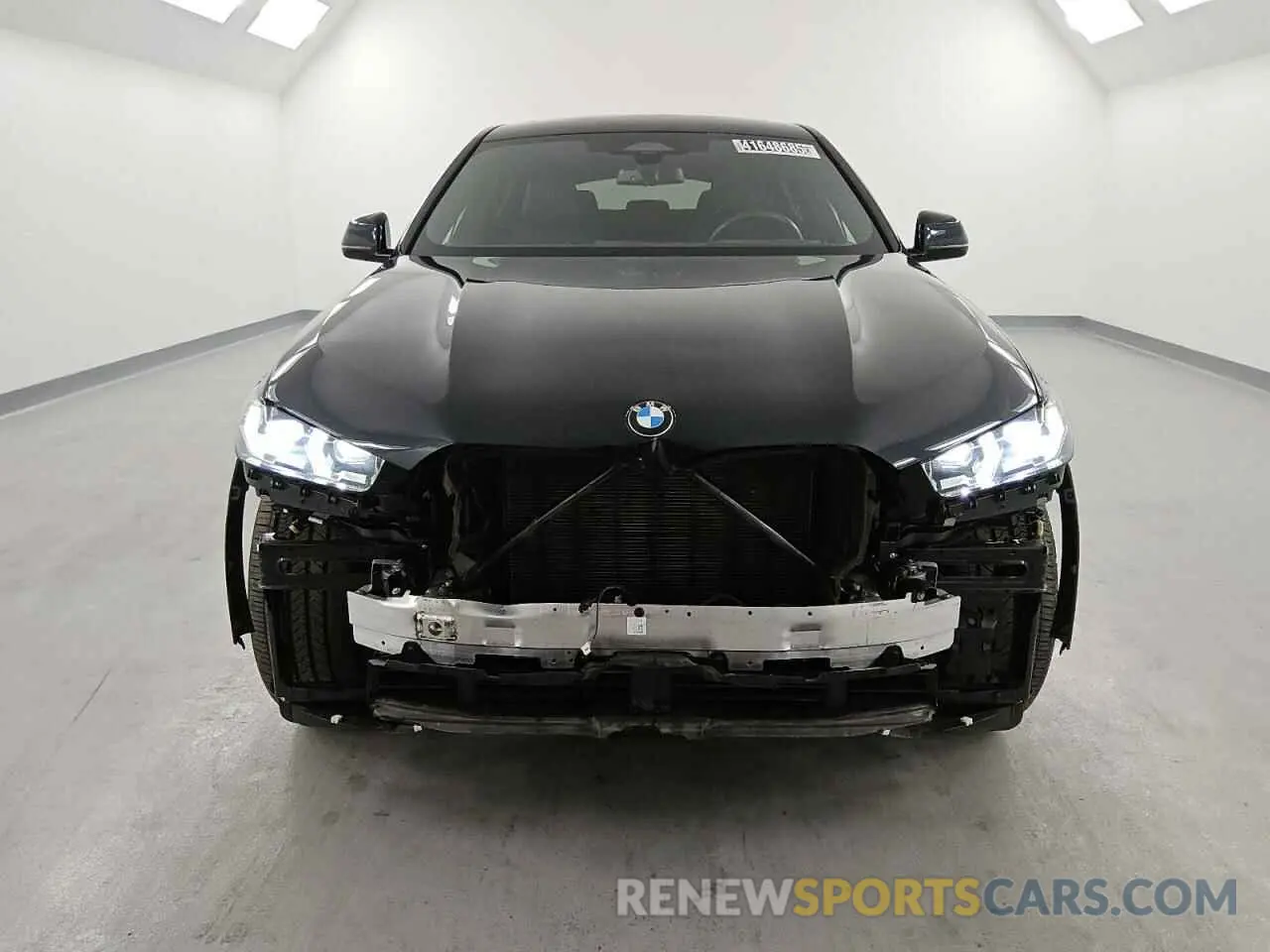 5 Photograph of a damaged car 5UX33EX03S9W96180 BMW X6 2025