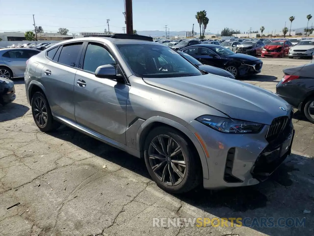 4 Photograph of a damaged car 5UX33EX03S9X00132 BMW X6 2025