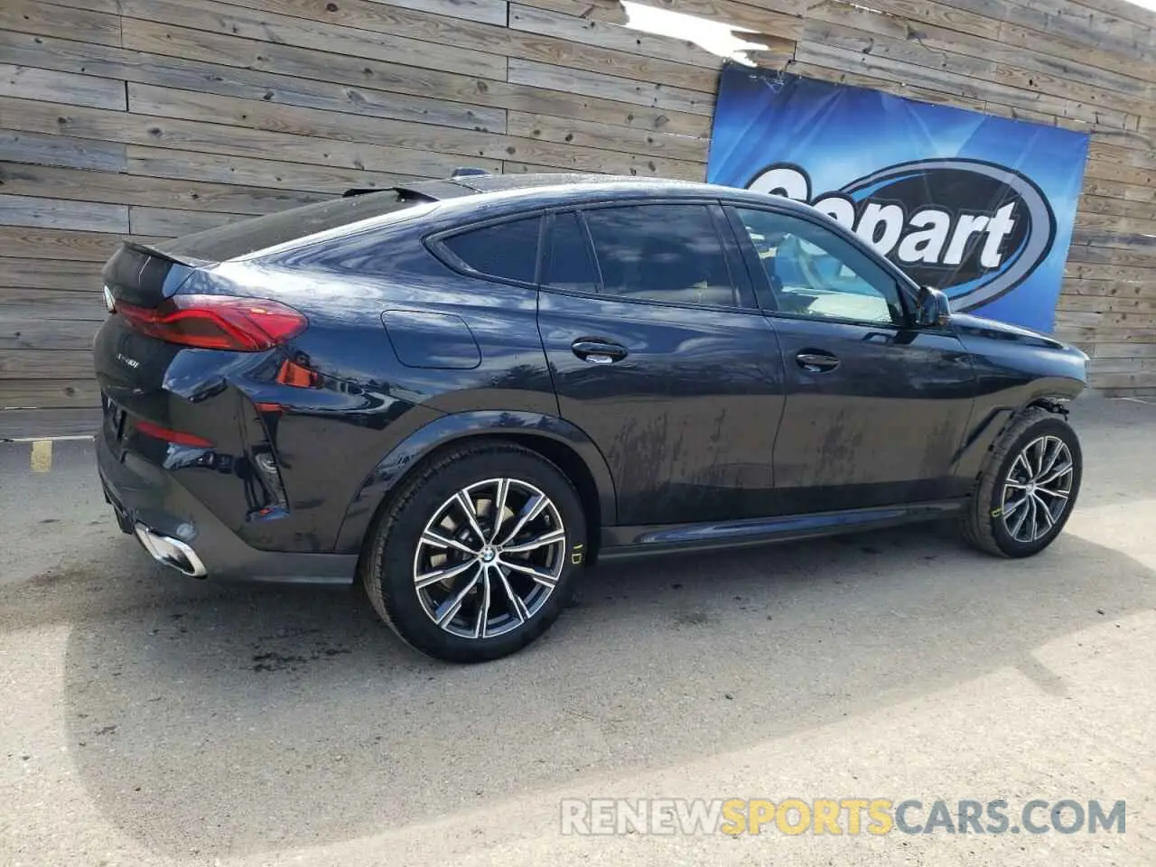 3 Photograph of a damaged car 5UX33EX03S9X36158 BMW X6 2025