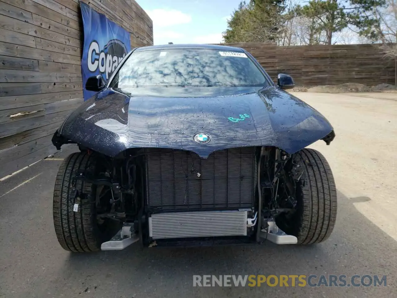 5 Photograph of a damaged car 5UX33EX03S9X36158 BMW X6 2025