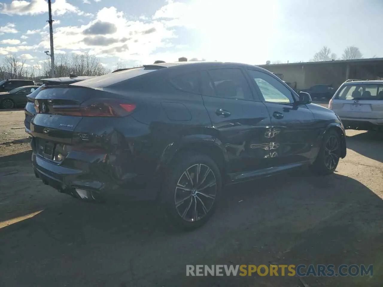 3 Photograph of a damaged car 5UX33EX04S9Y40724 BMW X6 2025