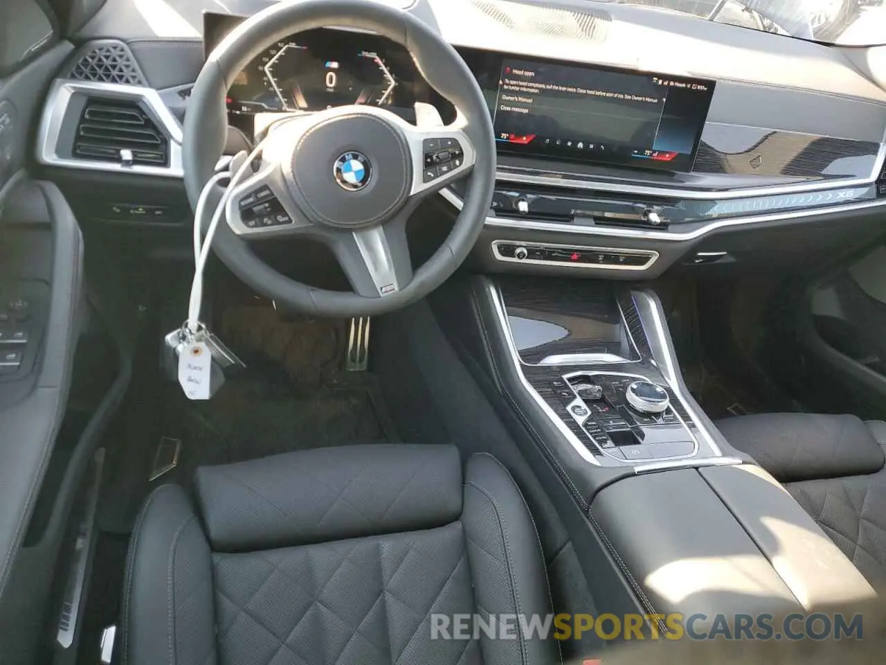 8 Photograph of a damaged car 5UX33EX04S9Y40724 BMW X6 2025