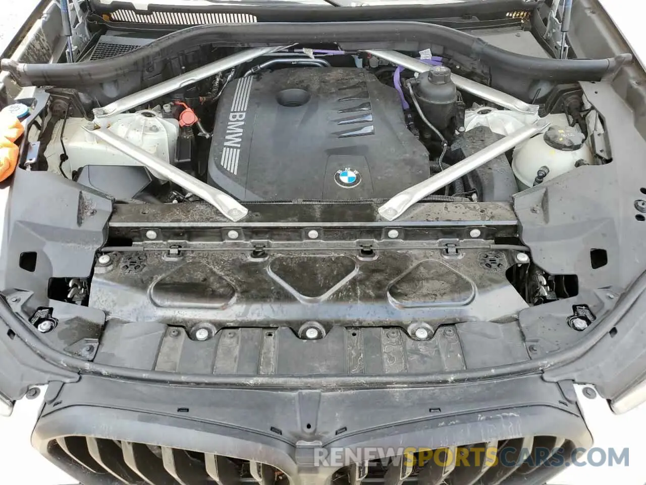 12 Photograph of a damaged car 5UX33EX05S9W42203 BMW X6 2025