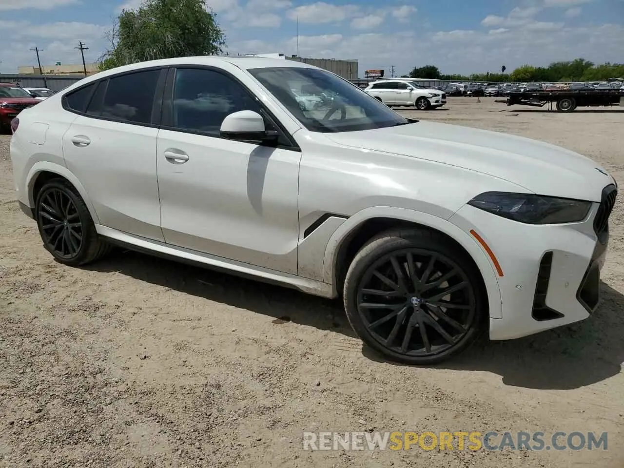 4 Photograph of a damaged car 5UX33EX05S9W42203 BMW X6 2025