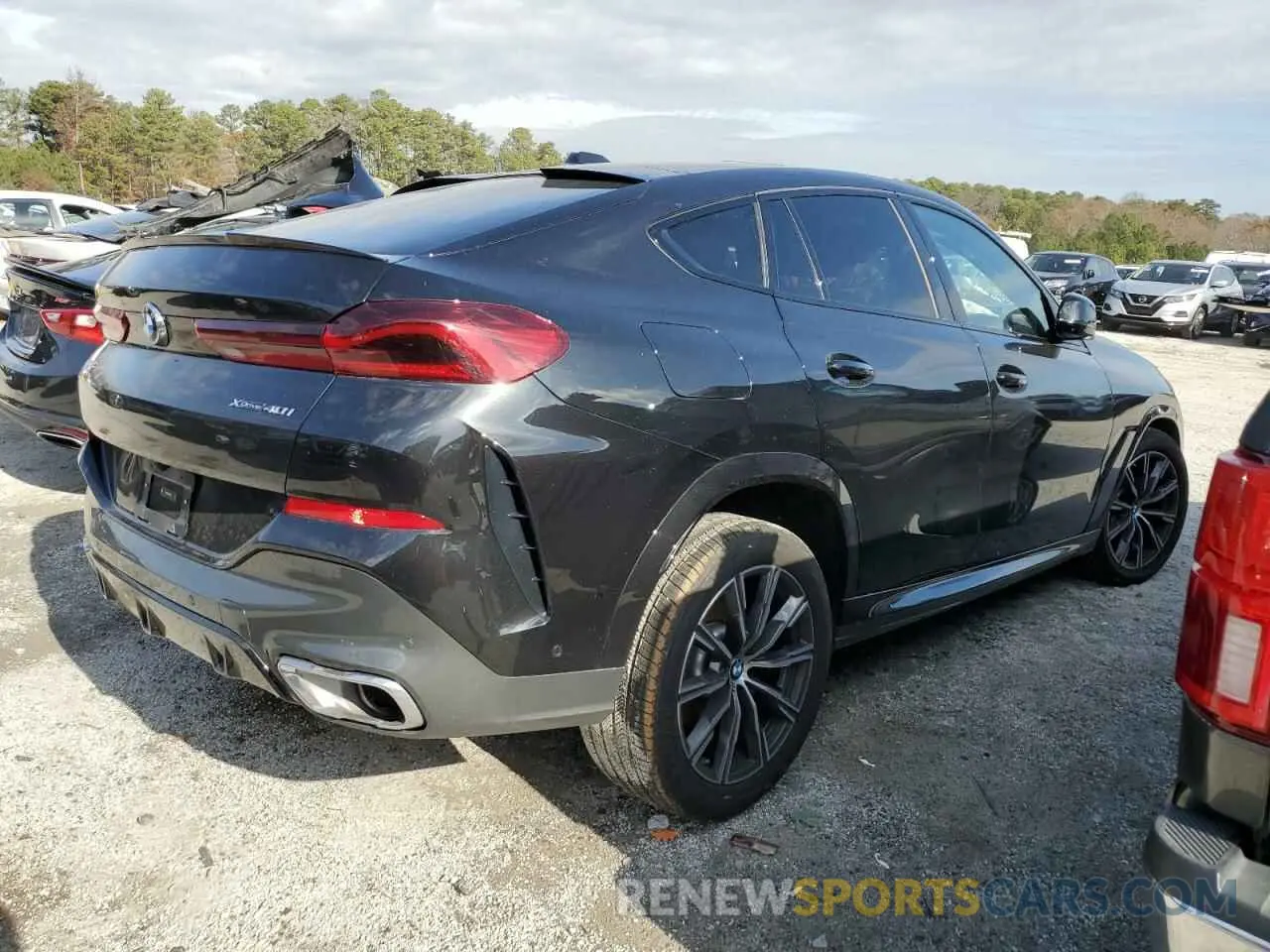 3 Photograph of a damaged car 5UX33EX08S9X62545 BMW X6 2025