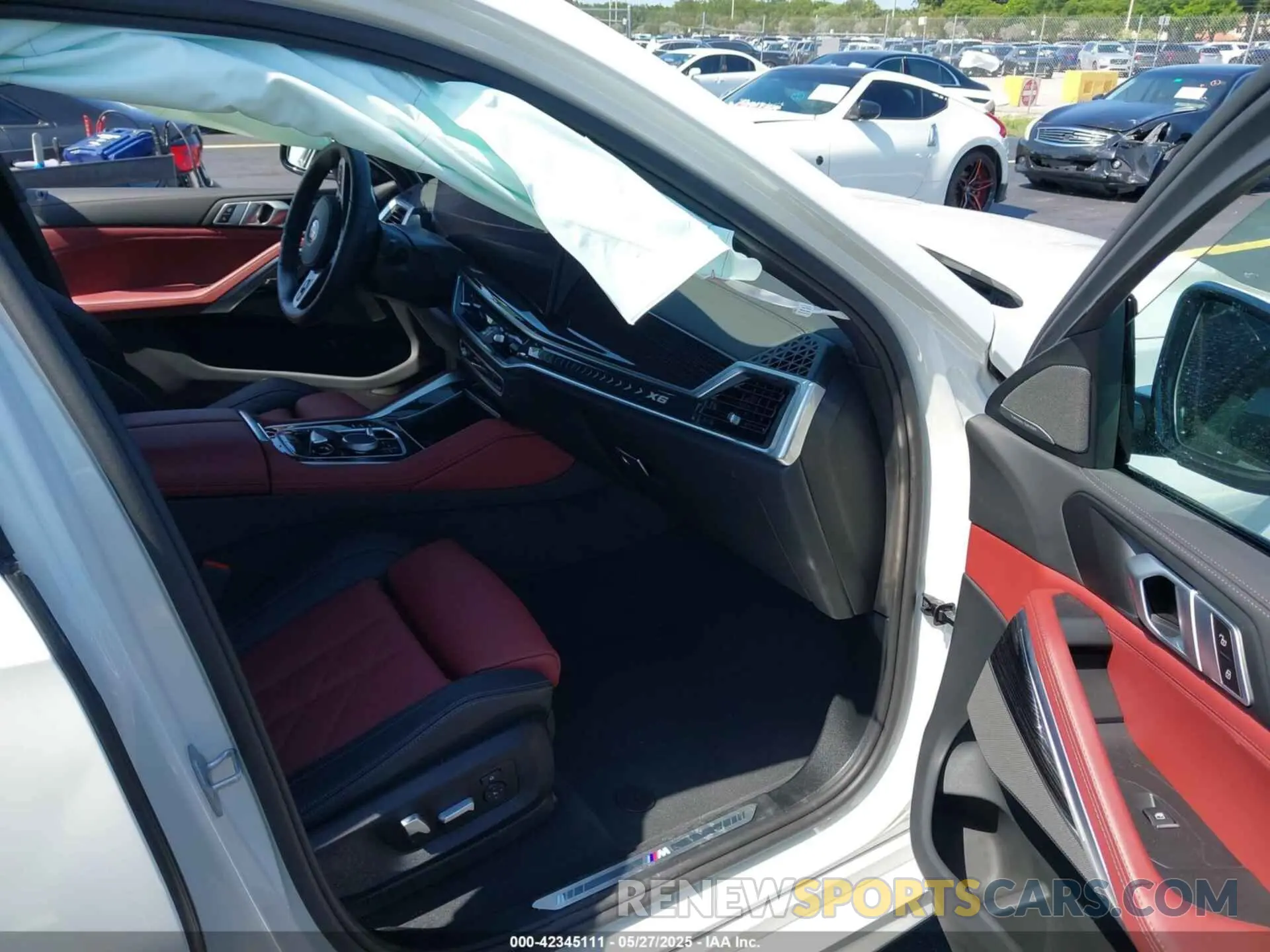 5 Photograph of a damaged car 5UX33EX08S9Y77470 BMW X6 2025