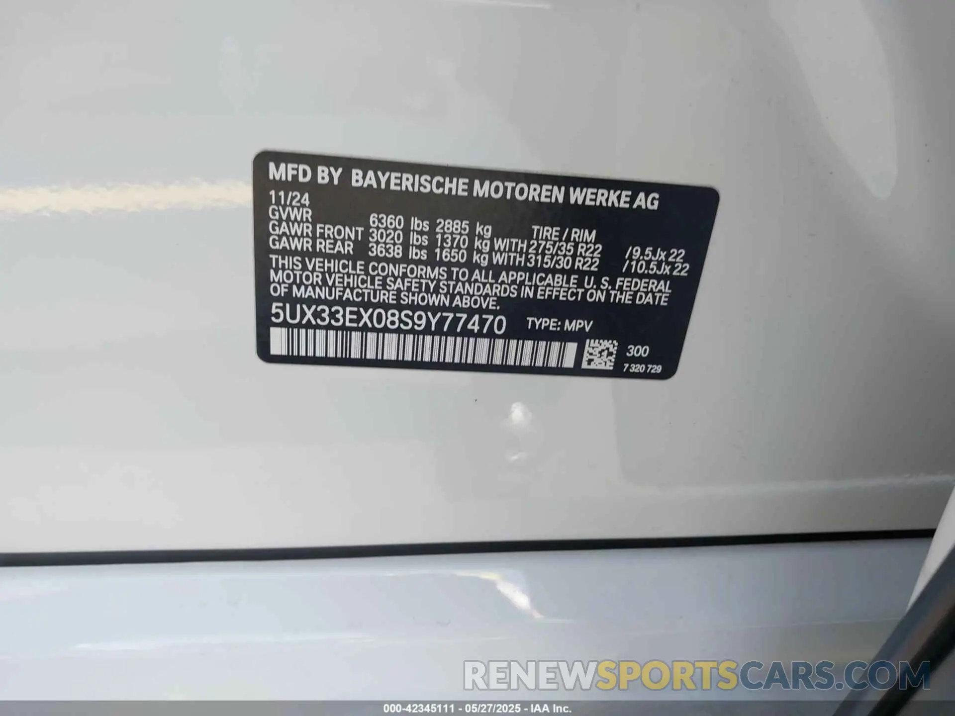 9 Photograph of a damaged car 5UX33EX08S9Y77470 BMW X6 2025