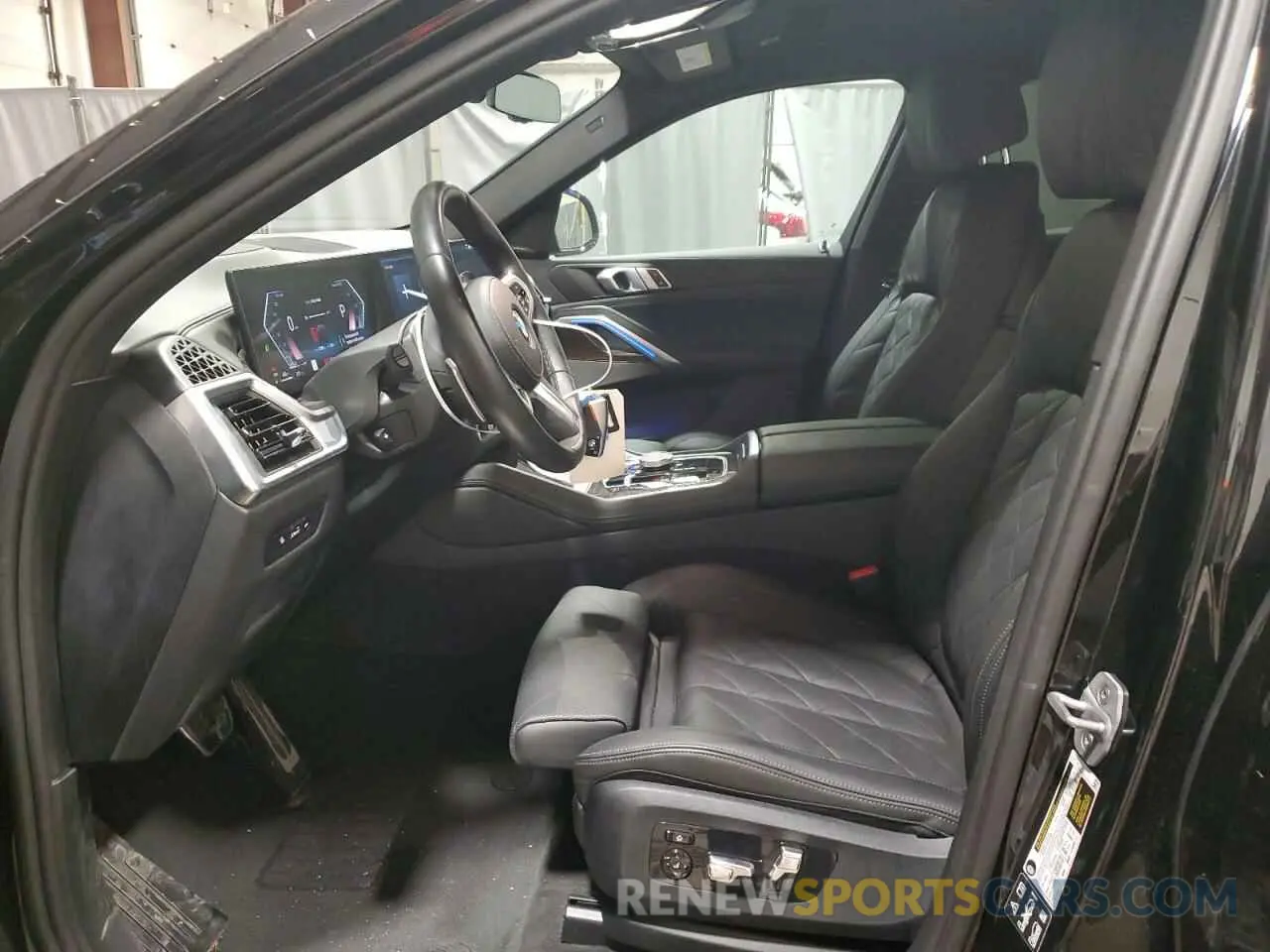 7 Photograph of a damaged car 5UX33EX09S9X20241 BMW X6 2025