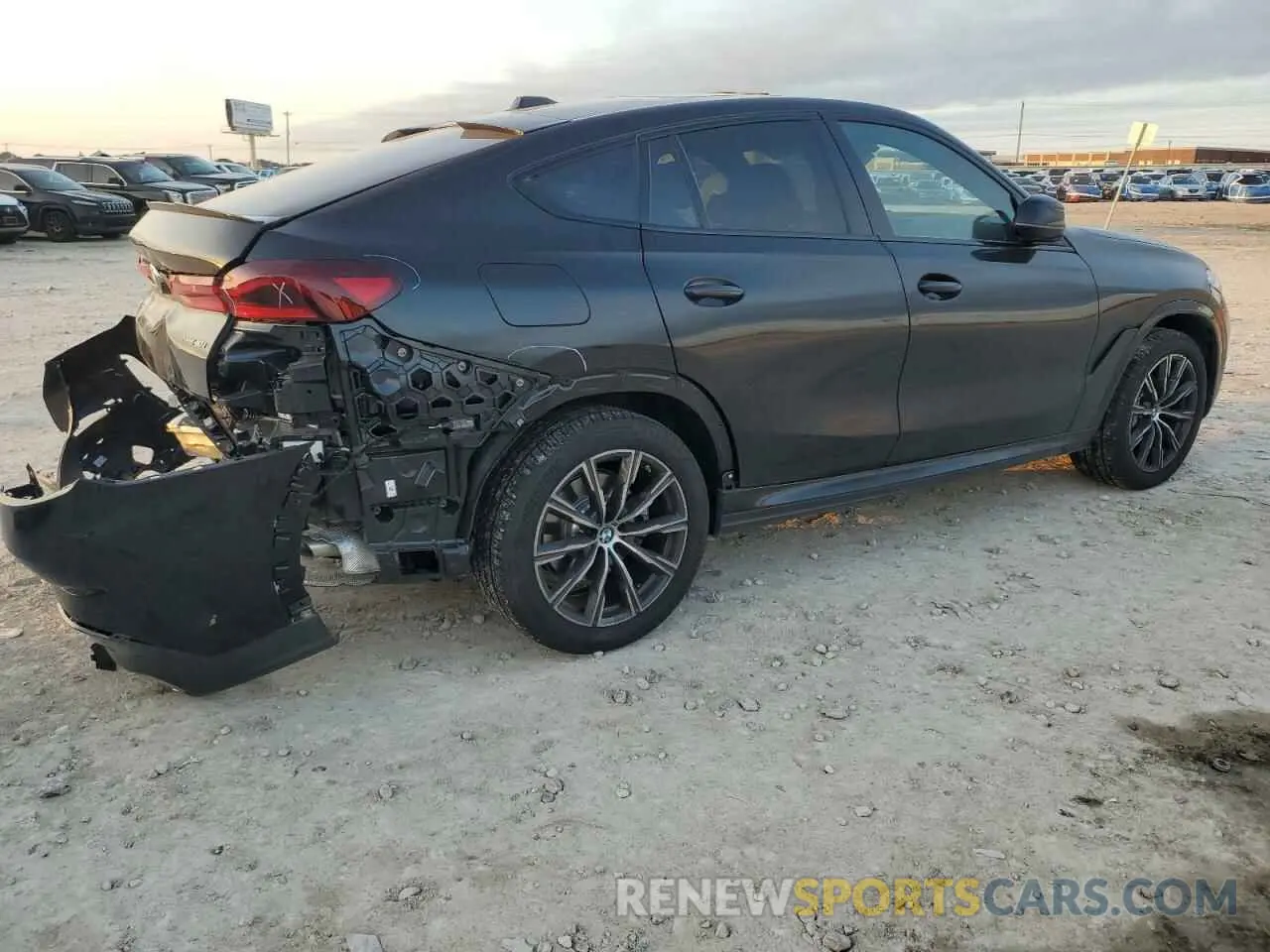 3 Photograph of a damaged car 5UX33EX09S9Y26463 BMW X6 2025