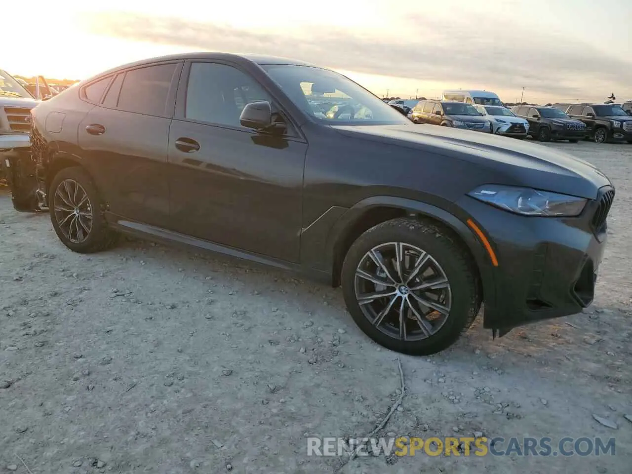 4 Photograph of a damaged car 5UX33EX09S9Y26463 BMW X6 2025