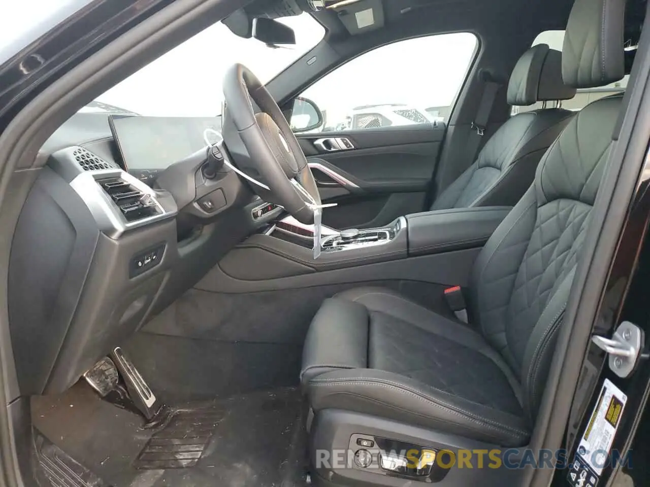 7 Photograph of a damaged car 5UX33EX09S9Y26463 BMW X6 2025