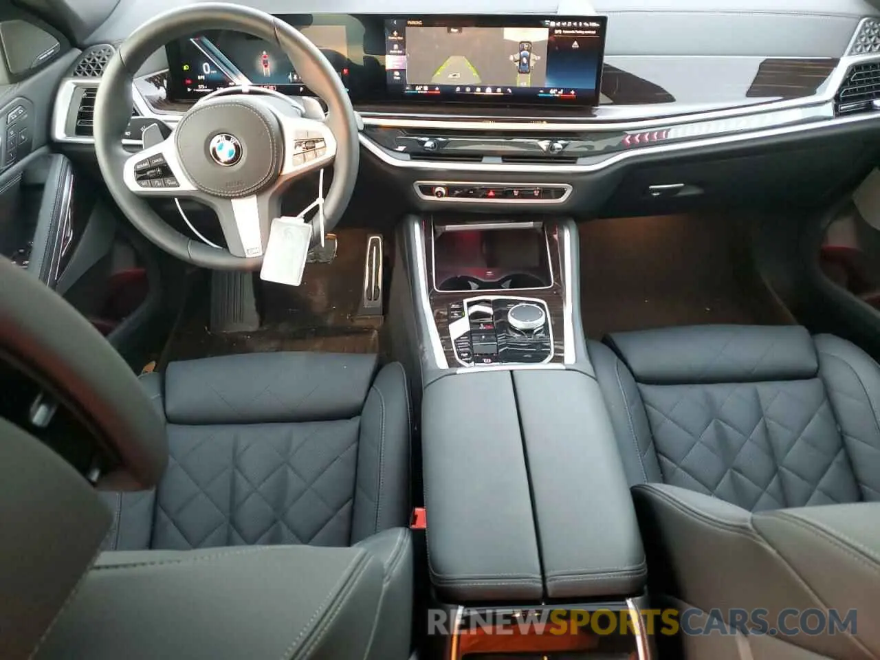 8 Photograph of a damaged car 5UX33EX09S9Y26463 BMW X6 2025