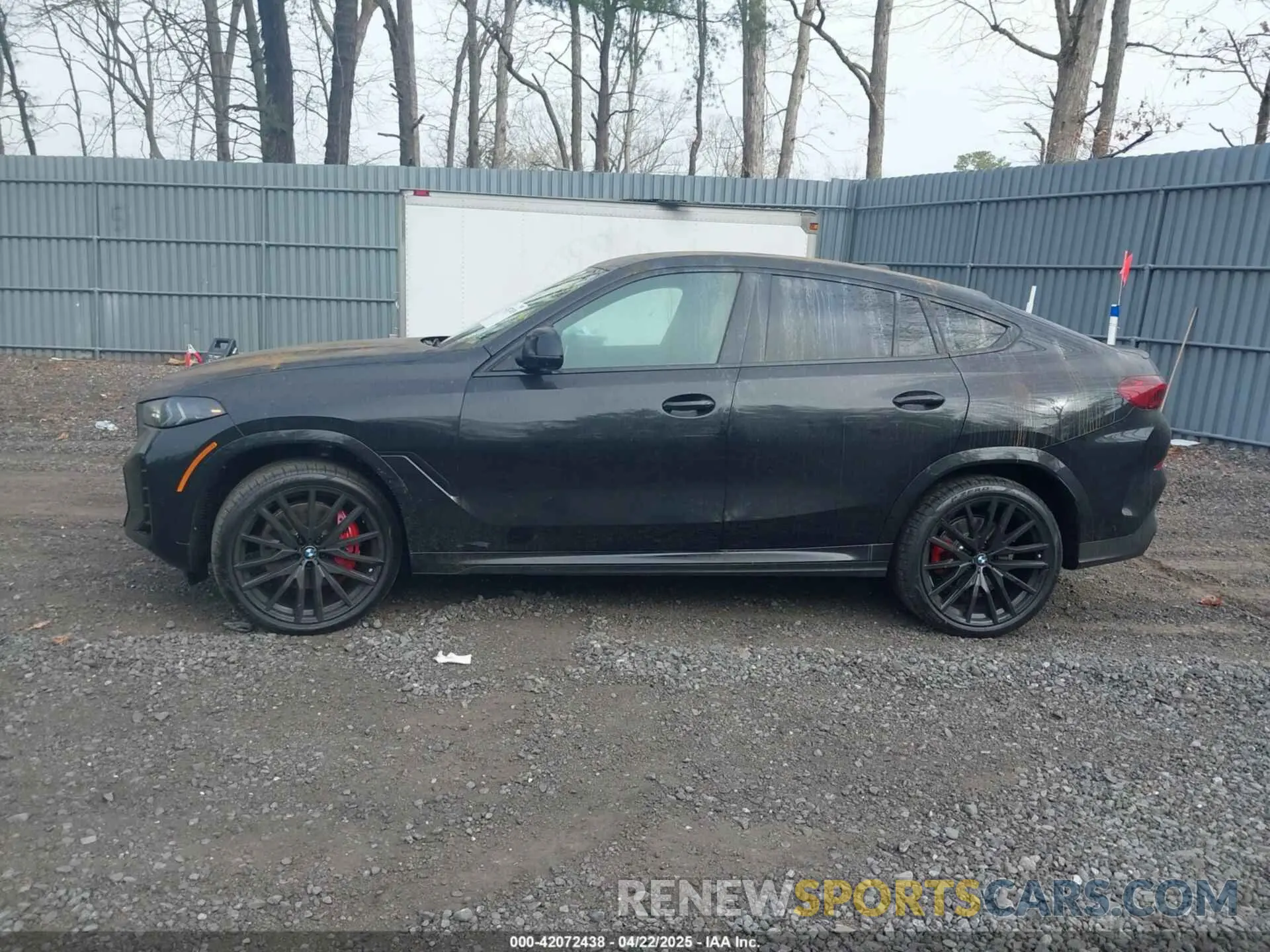 14 Photograph of a damaged car 5UX33EX09S9Y89594 BMW X6 2025