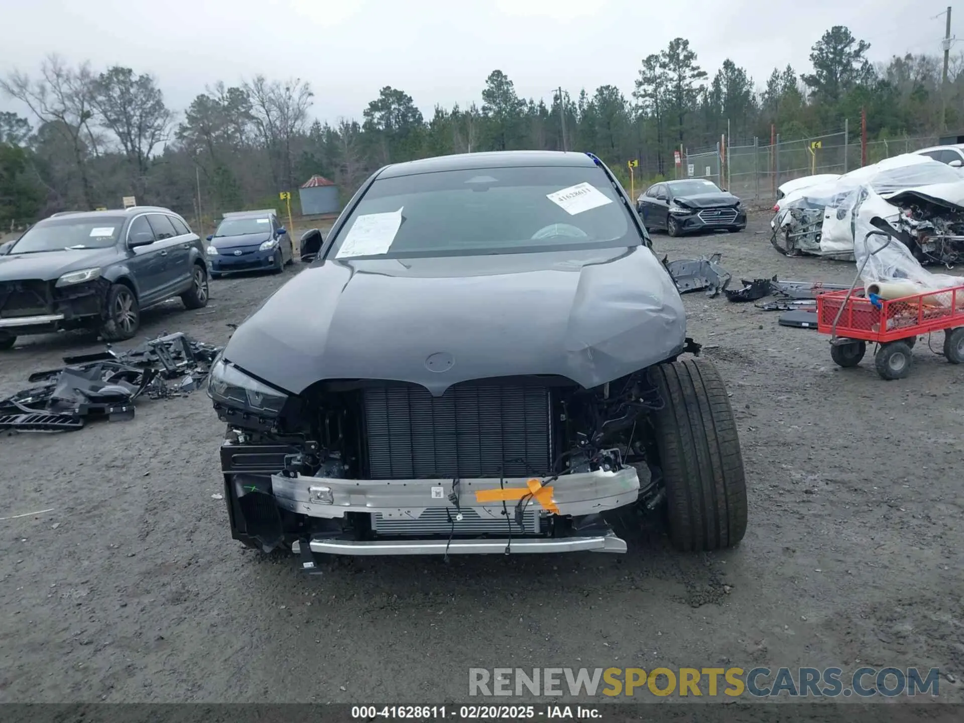 13 Photograph of a damaged car 5UX33EX09S9Y96495 BMW X6 2025