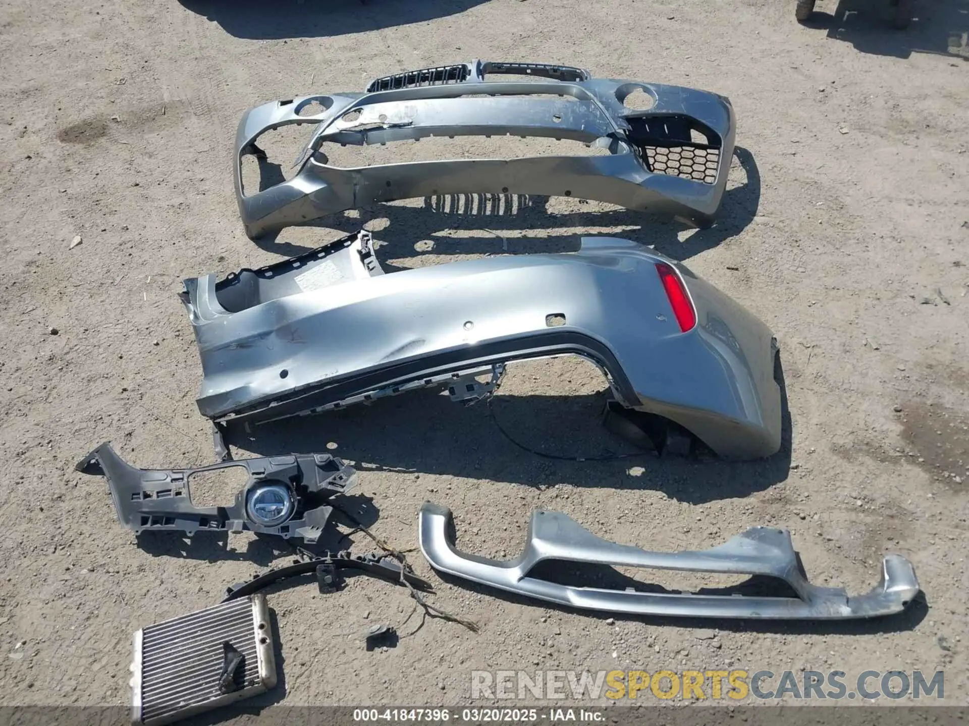 12 Photograph of a damaged car 5YMKW8C5XK0Y74895 BMW X6 M 2019
