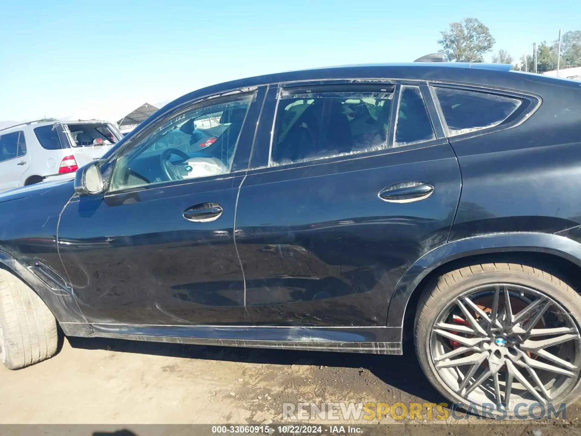 13 Photograph of a damaged car 5YMCY0C02M9G22080 BMW X6 M 2021