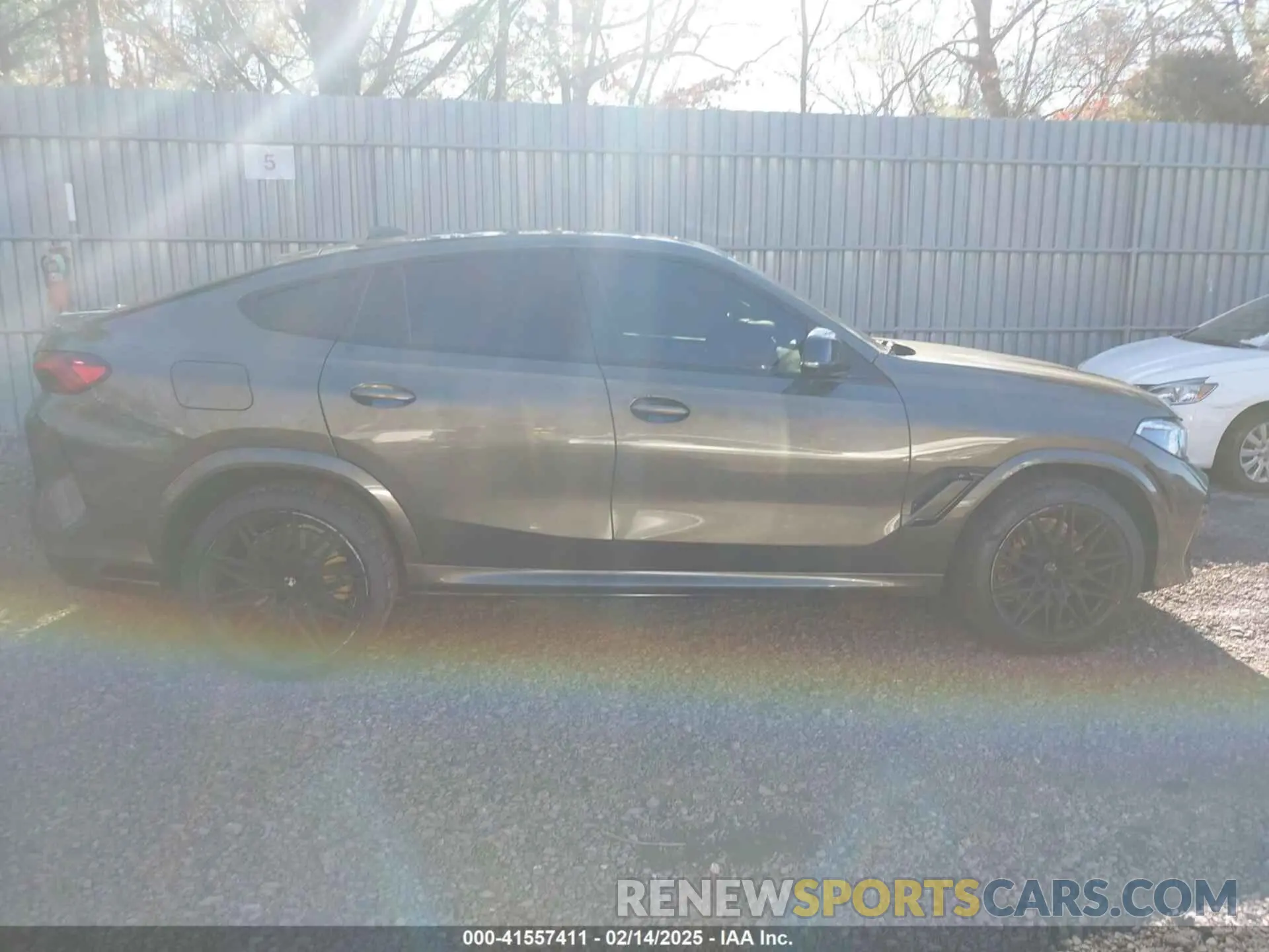 13 Photograph of a damaged car 5YMCY0C07M9E90269 BMW X6 M 2021