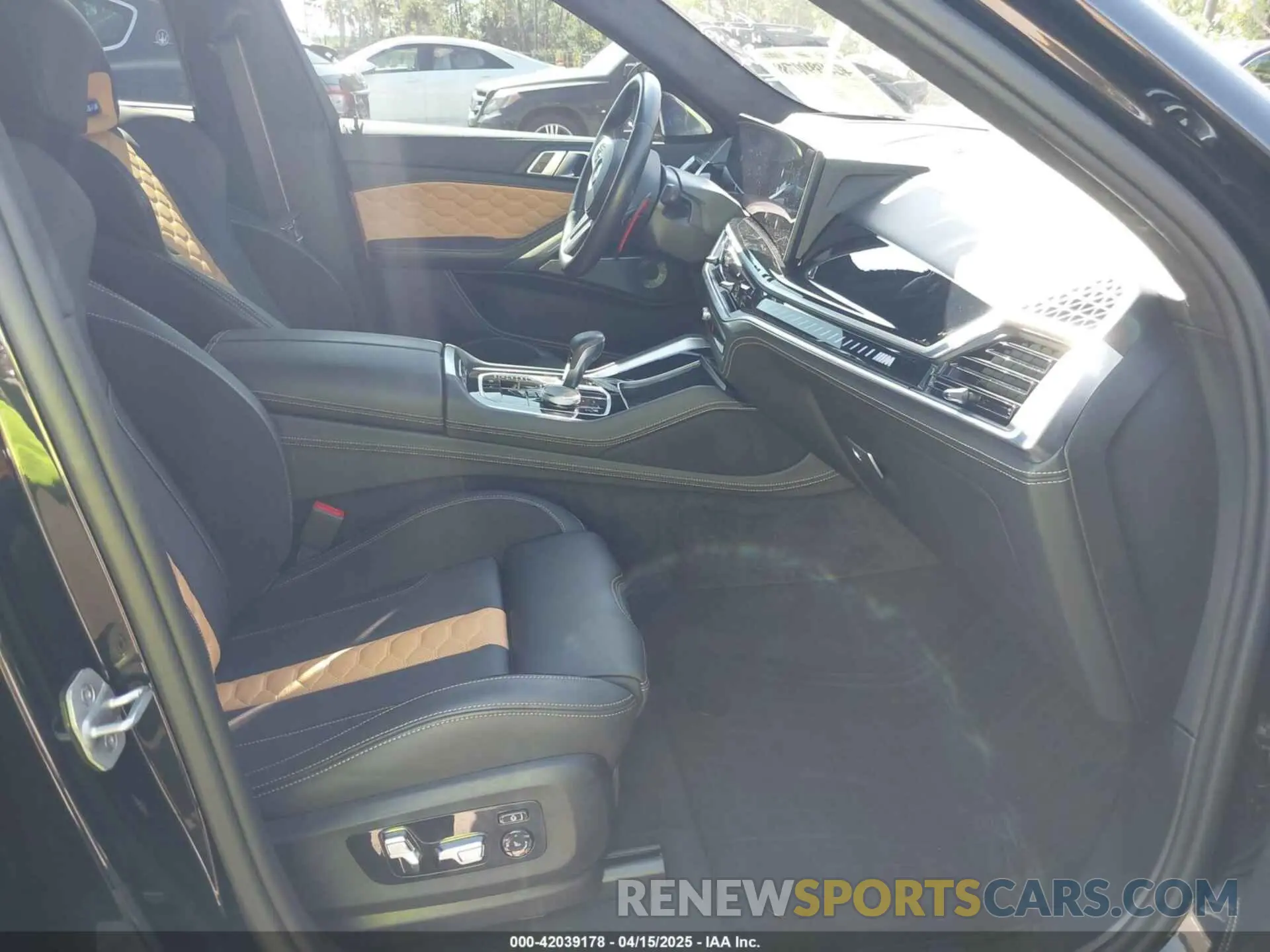 5 Photograph of a damaged car 5YM23ET07R9U83401 BMW X6 M 2024