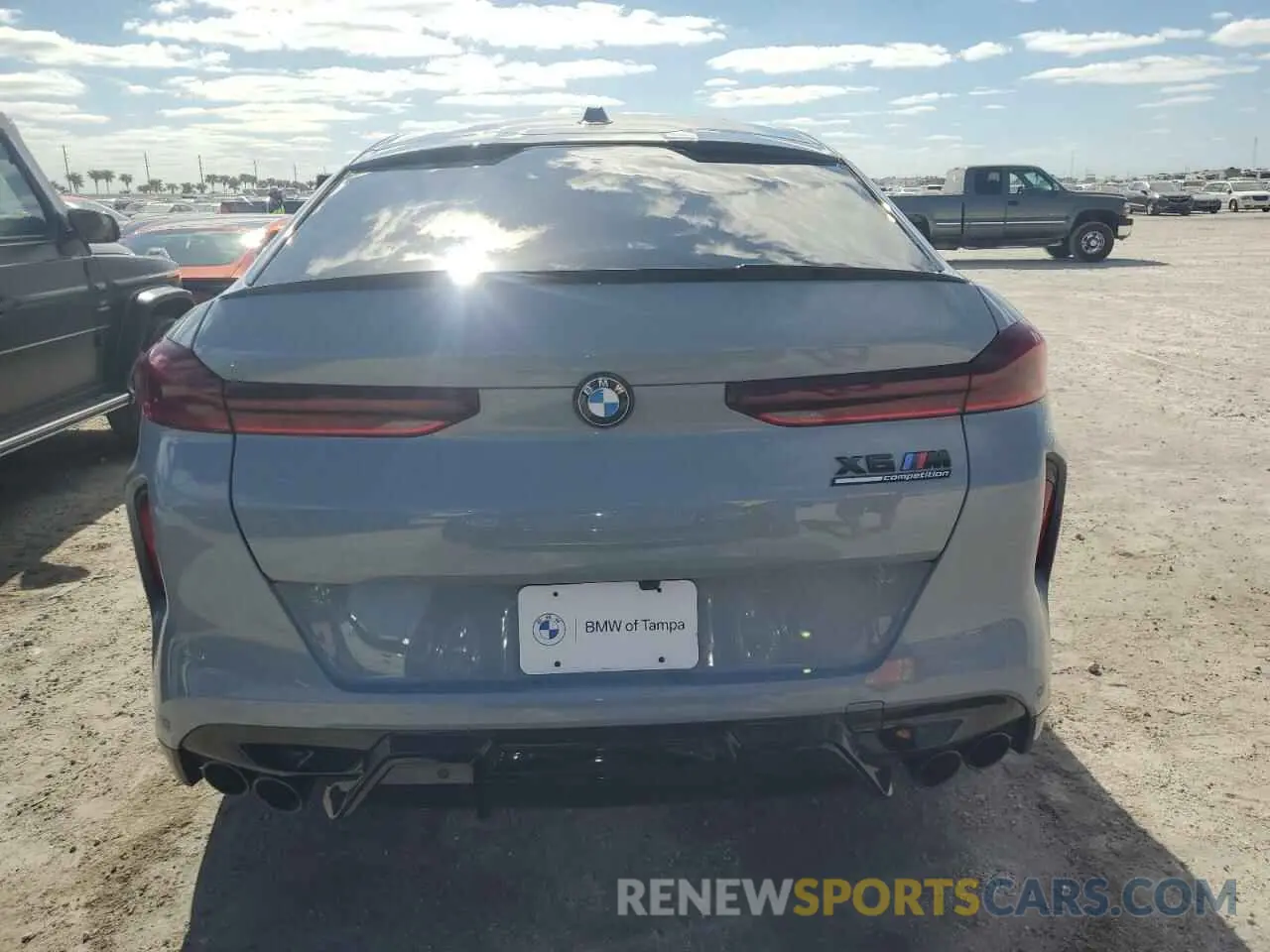 6 Photograph of a damaged car 5YM23ET04R9S28947 BMW X6 M COMPE 2024