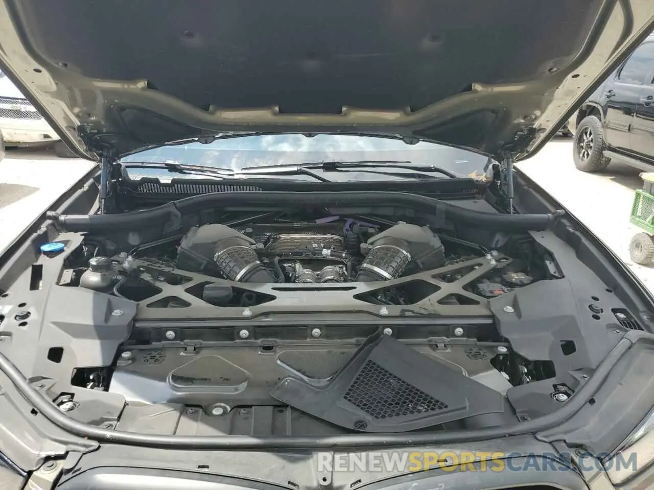 11 Photograph of a damaged car 5YM23ET09R9V38124 BMW X6 M COMPE 2024