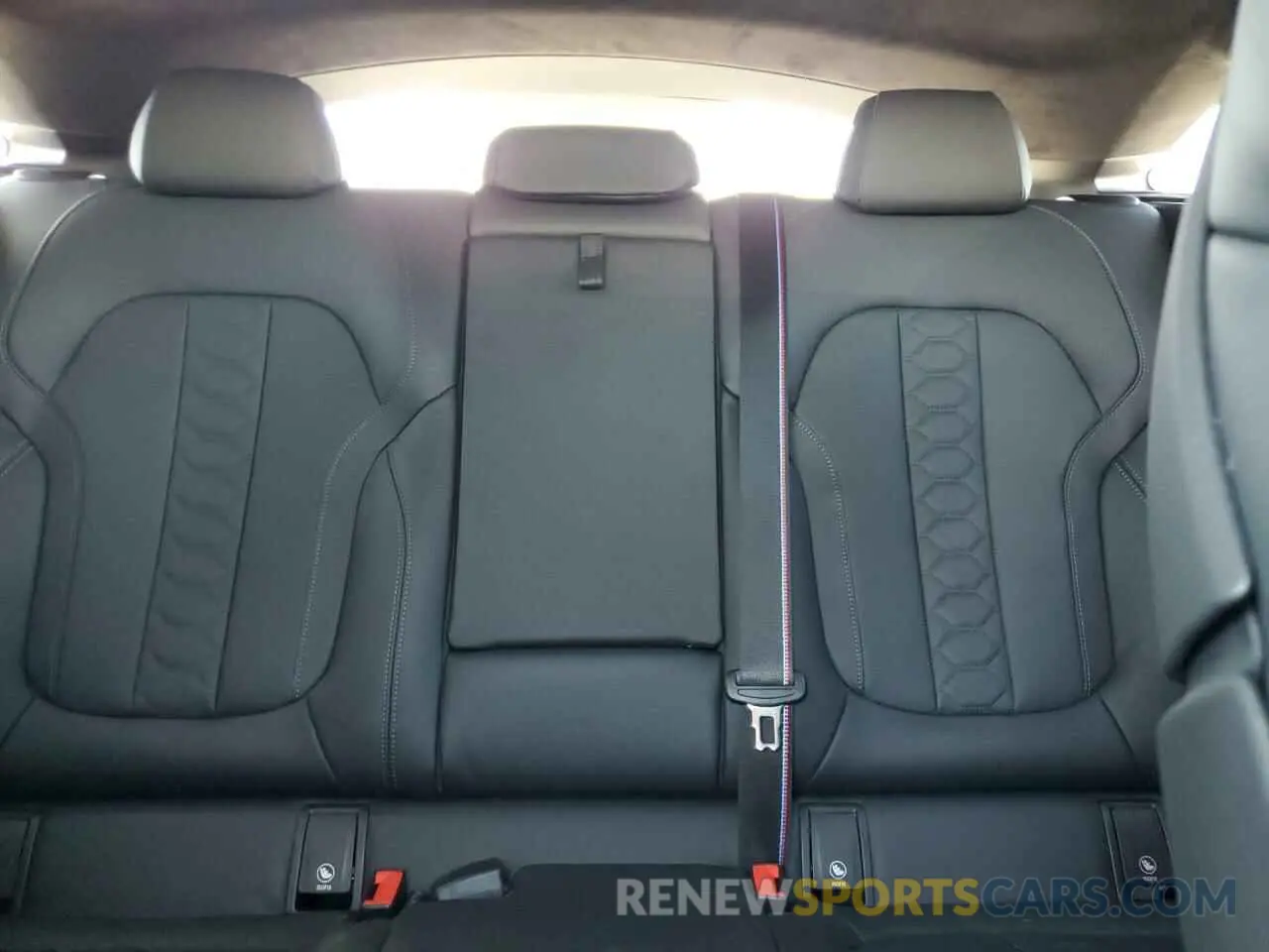 10 Photograph of a damaged car 5YM23ET01S9Y20554 BMW X6 M COMPE 2025