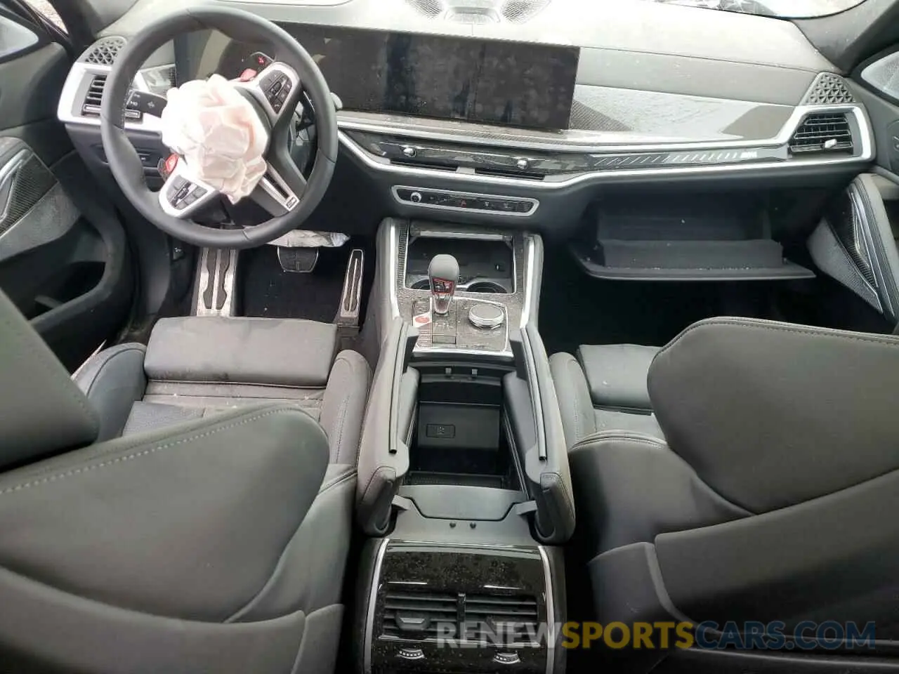 8 Photograph of a damaged car 5YM23ET03S9Y65382 BMW X6 M COMPE 2025