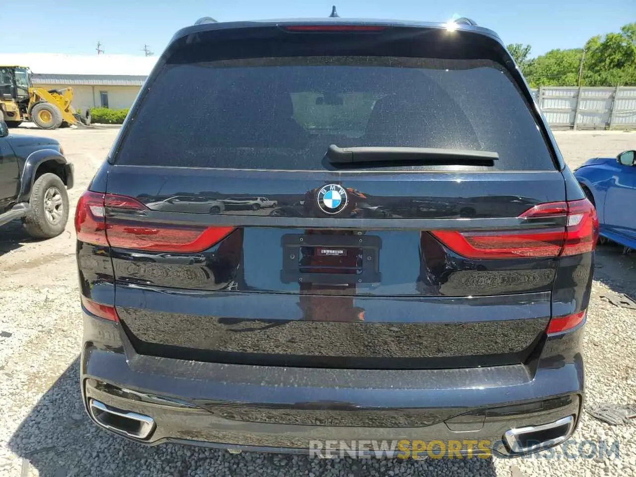 6 Photograph of a damaged car 5UXCW2C50KL081998 BMW X7 2019
