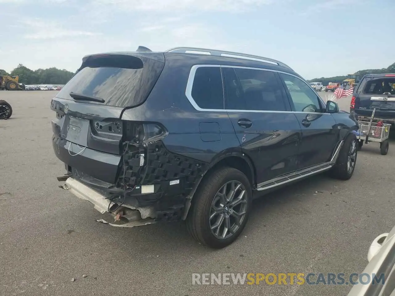 3 Photograph of a damaged car 5UXCW2C50KL089924 BMW X7 2019