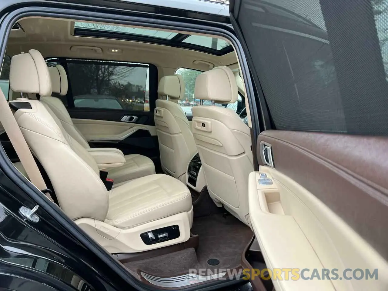 6 Photograph of a damaged car 5UXCW2C51KL083601 BMW X7 2019