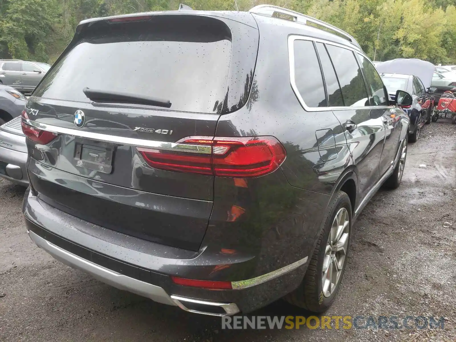 4 Photograph of a damaged car 5UXCW2C51KL087809 BMW X7 2019